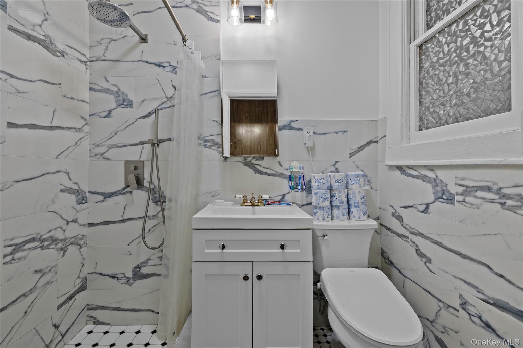 62-31 60th Road, Maspeth, NY 11378