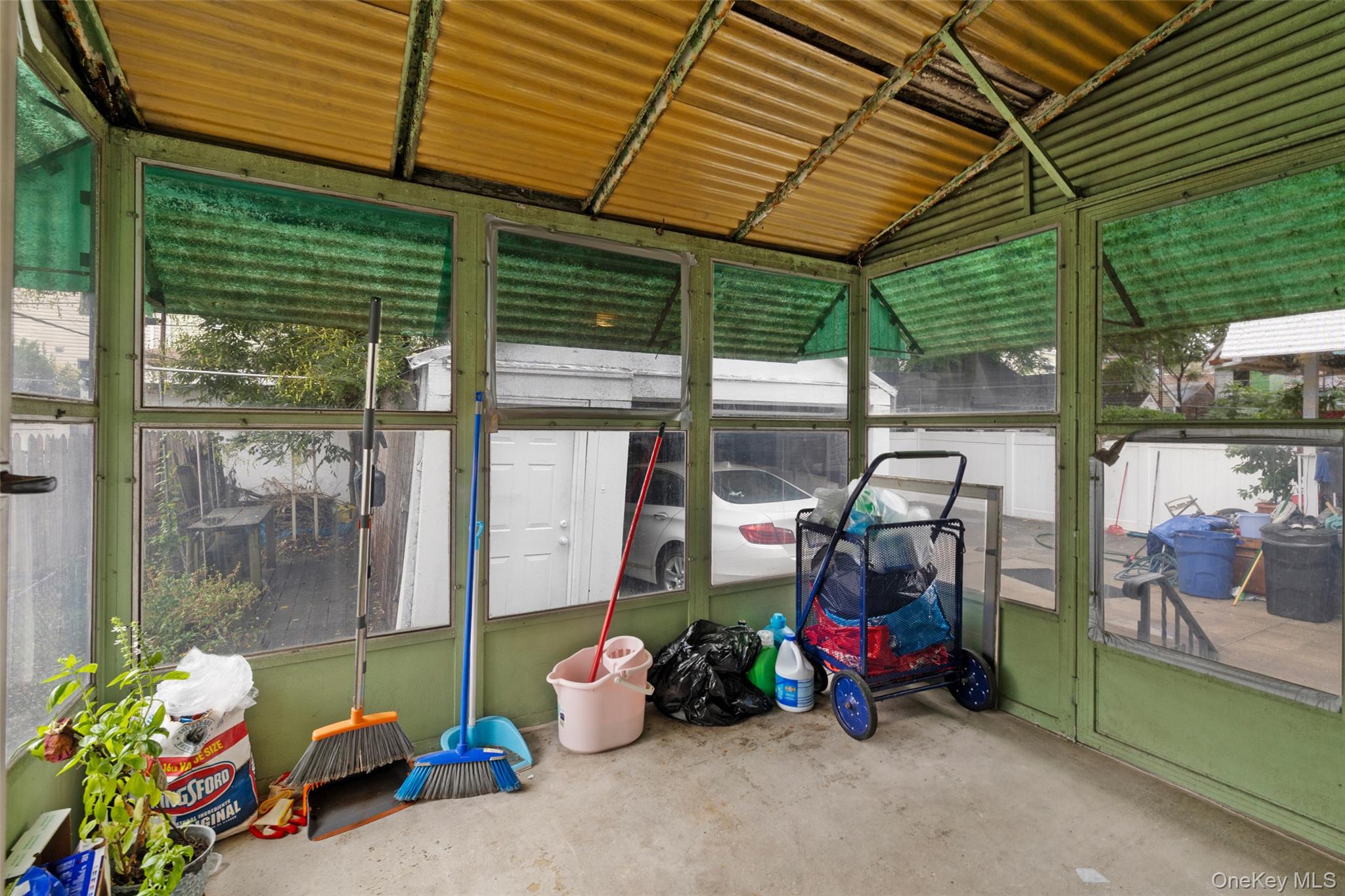 62-31 60th Road, Maspeth, NY 11378