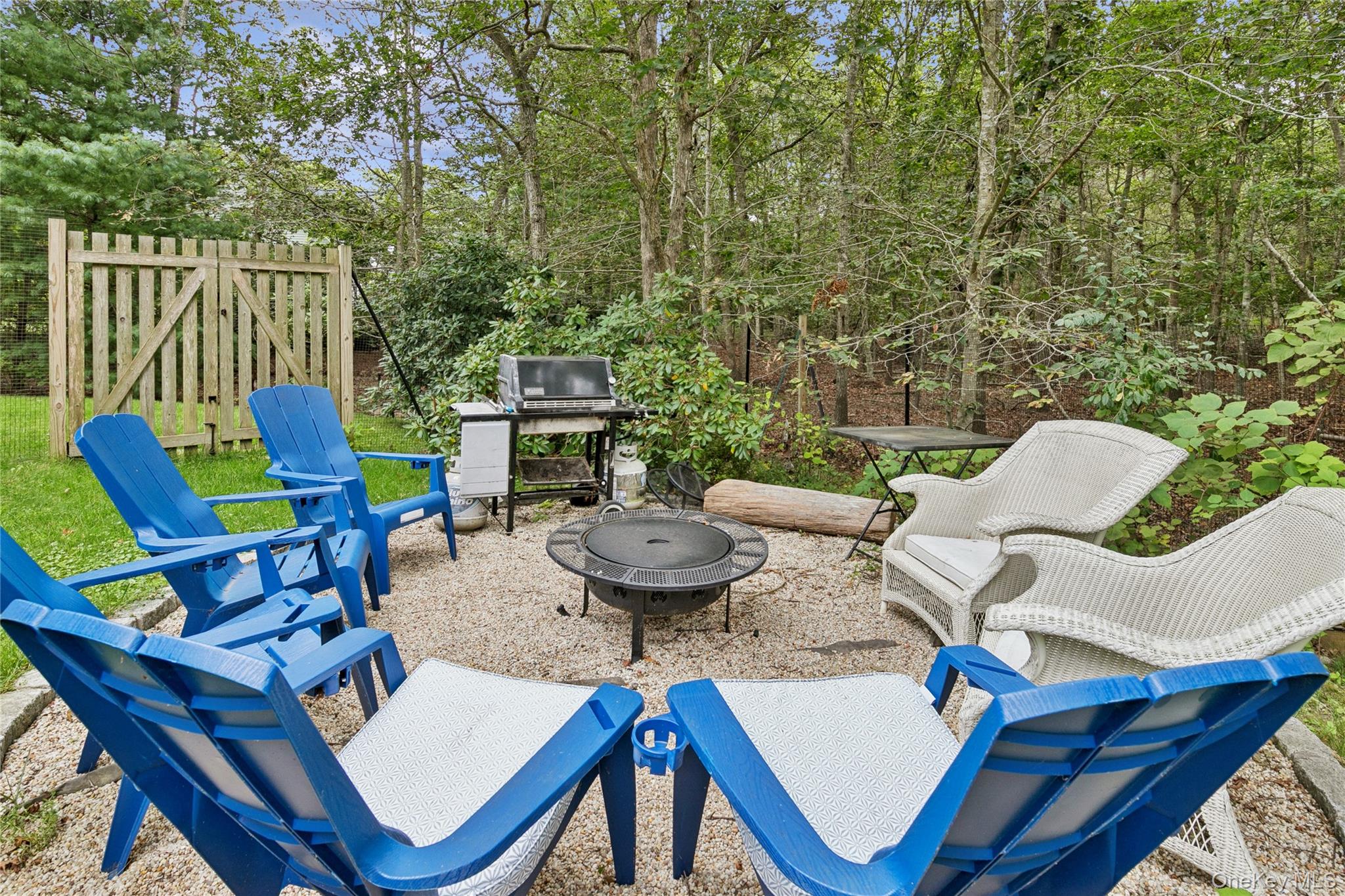 20 HOWARD ST, East Hampton, NY 11937