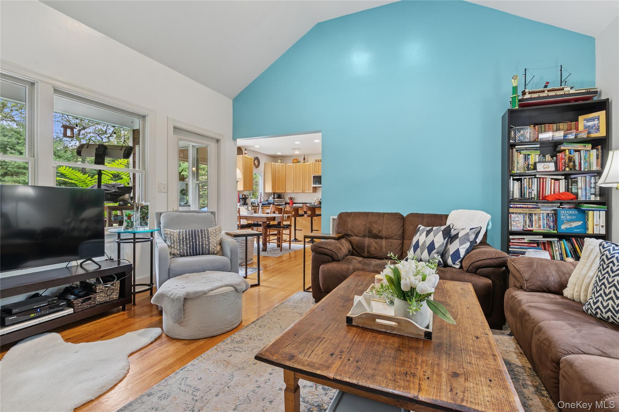 20 HOWARD ST, East Hampton, NY 11937