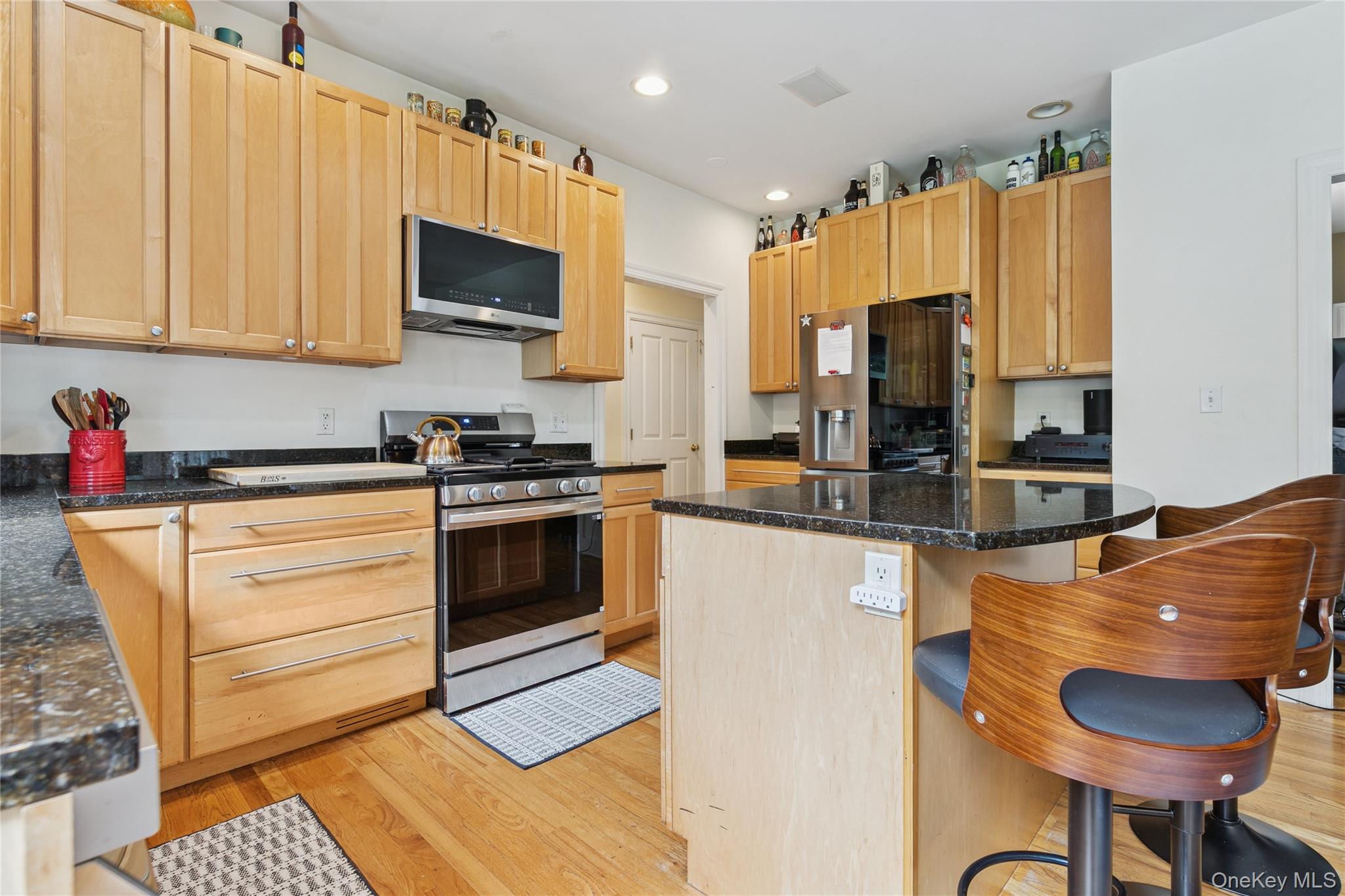 20 HOWARD ST, East Hampton, NY 11937