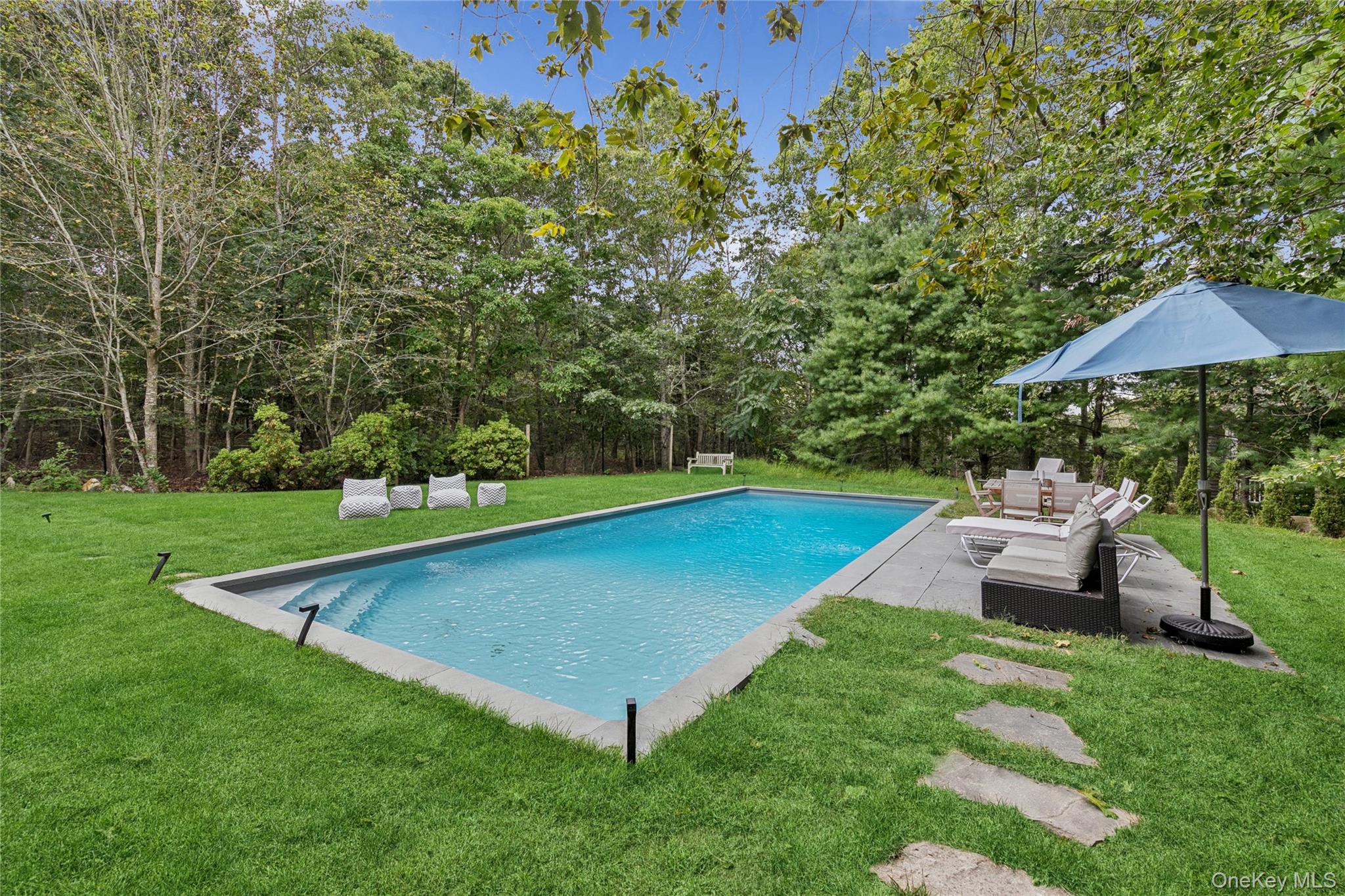 20 HOWARD ST, East Hampton, NY 11937