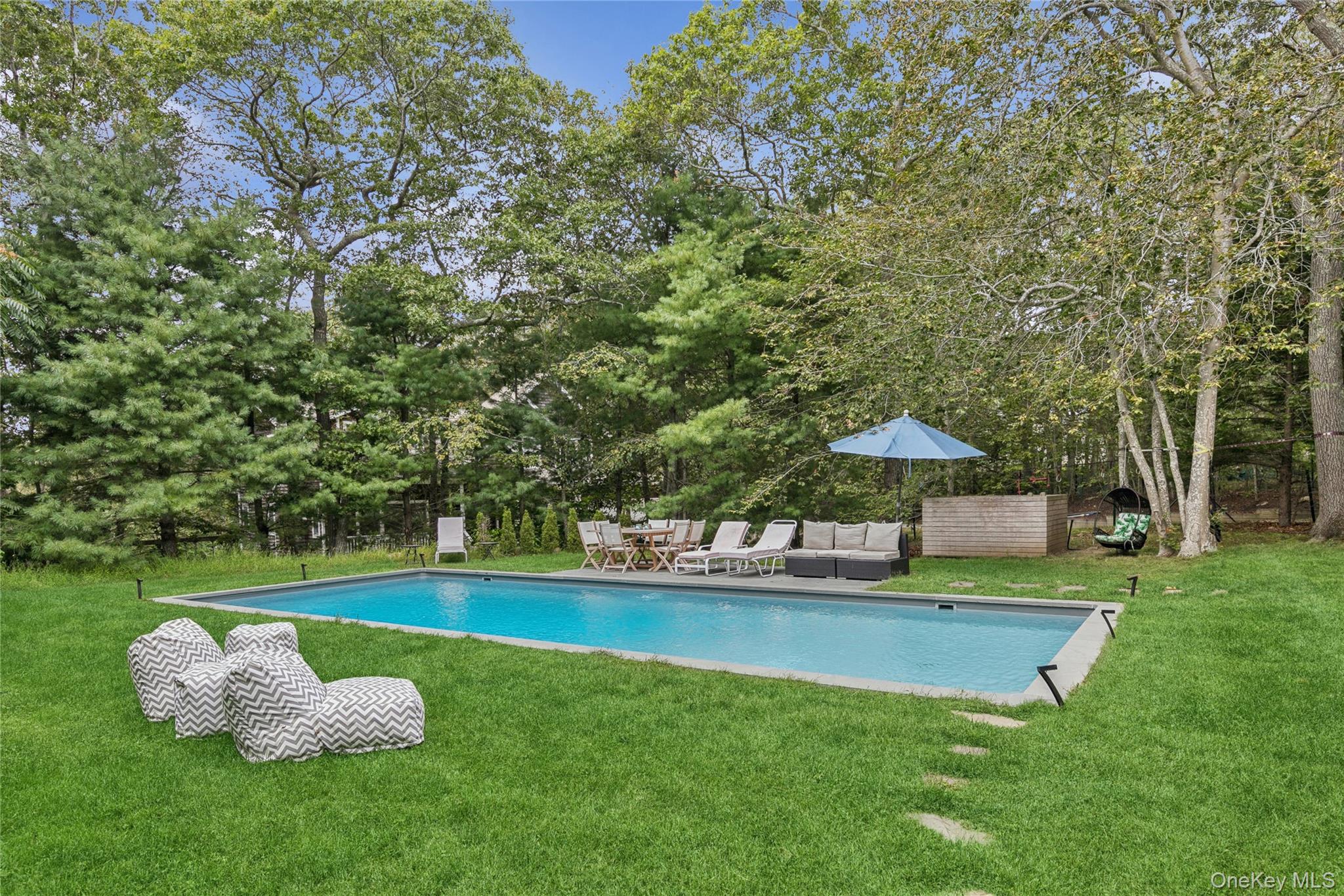20 HOWARD ST, East Hampton, NY 11937