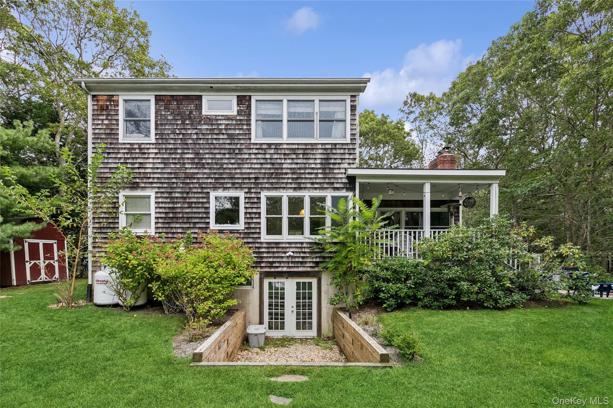 20 HOWARD ST, East Hampton, NY 11937