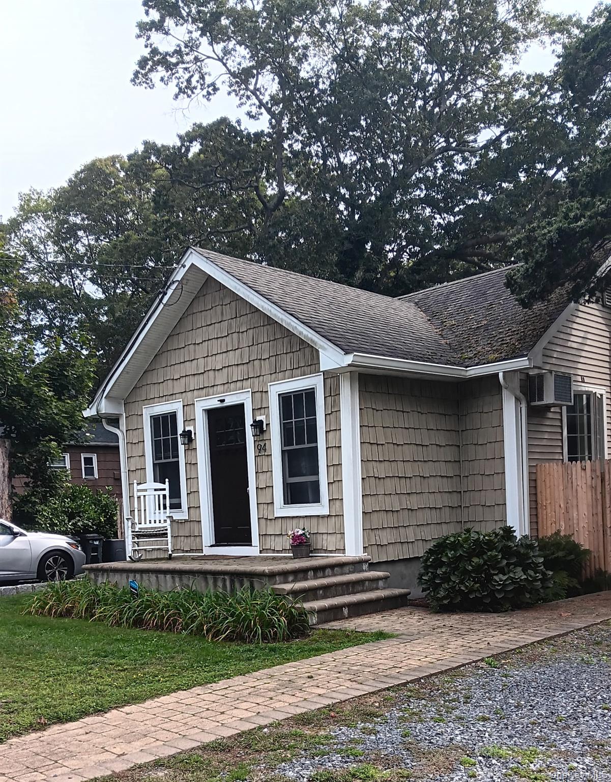 94 New York Avenue, Sound Beach, NY 11789