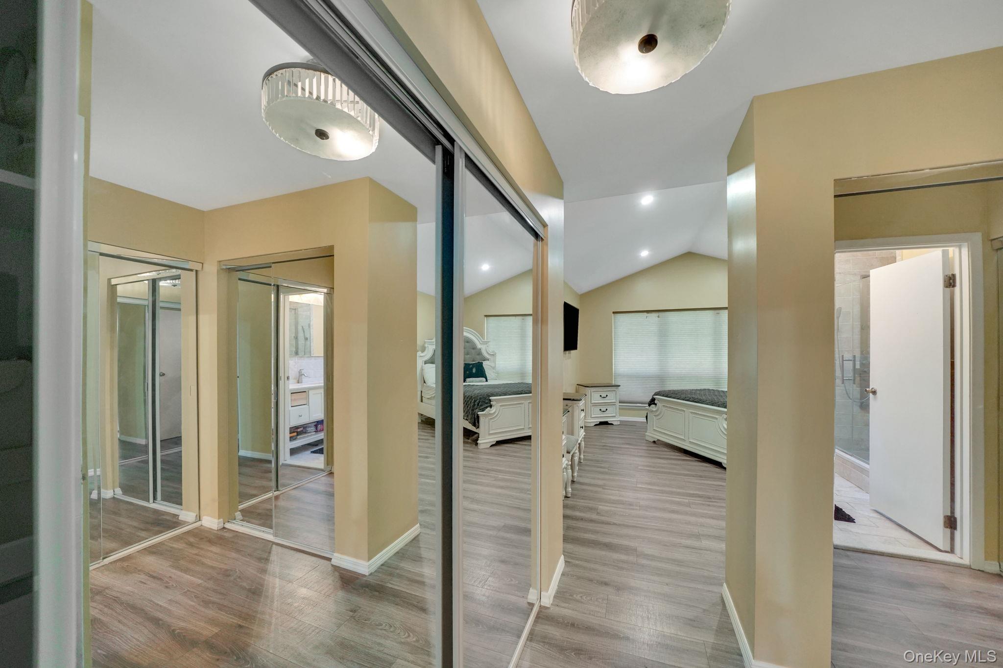 27 Huntingdale Way, Middle Island, NY 11953