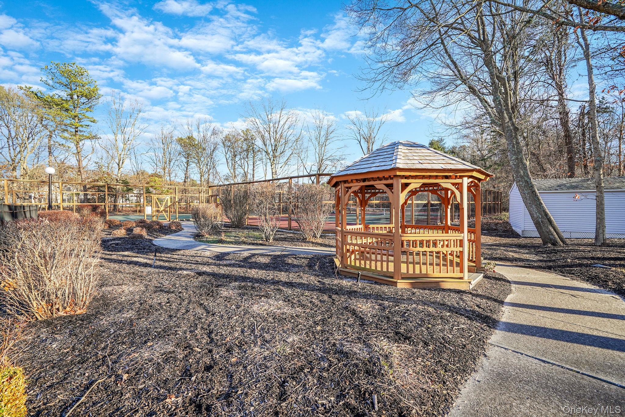 27 Huntingdale Way, Middle Island, NY 11953