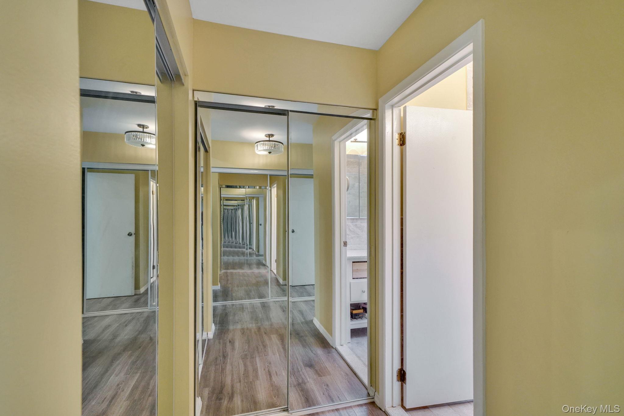 27 Huntingdale Way, Middle Island, NY 11953