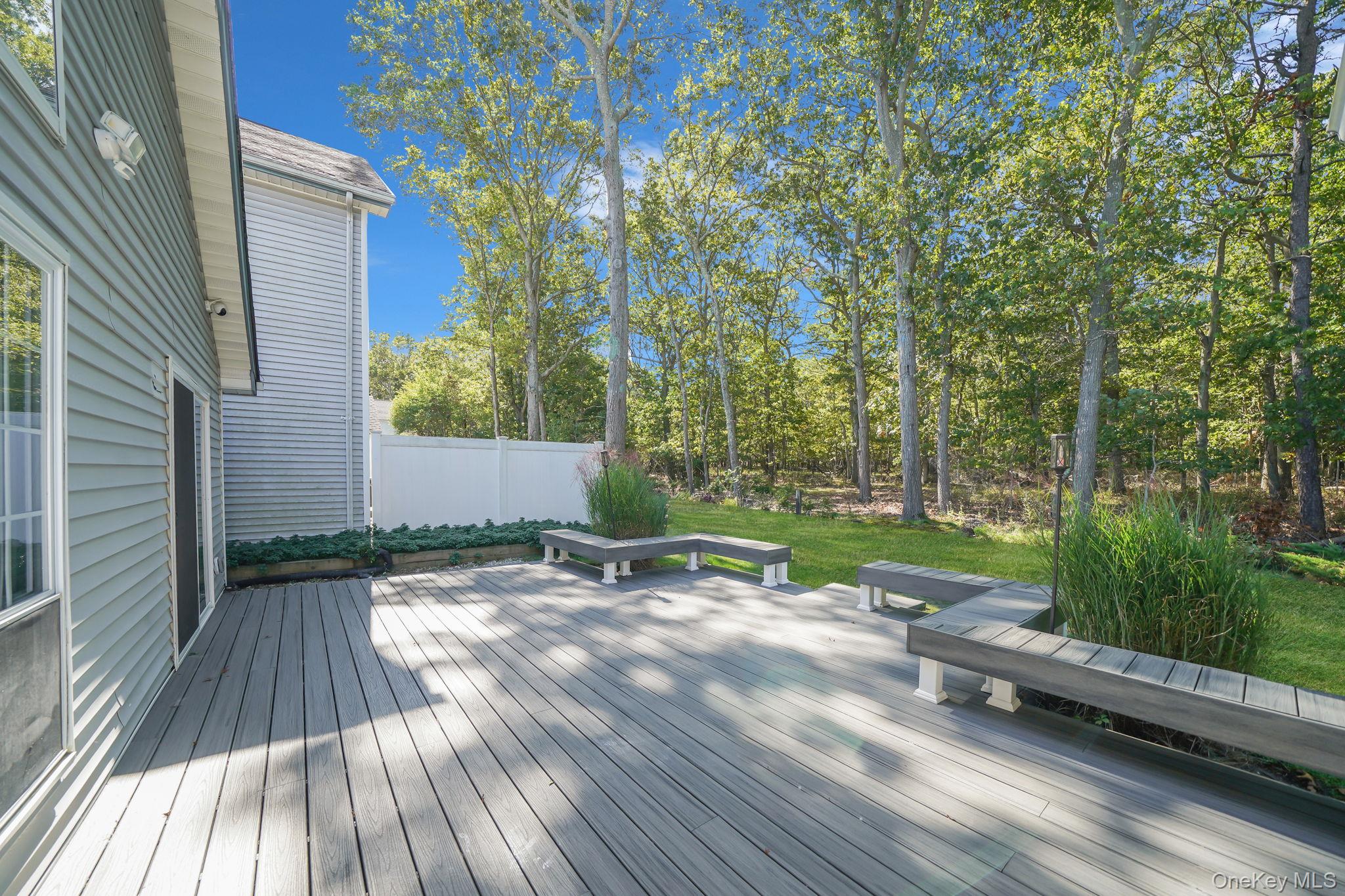 27 Huntingdale Way, Middle Island, NY 11953