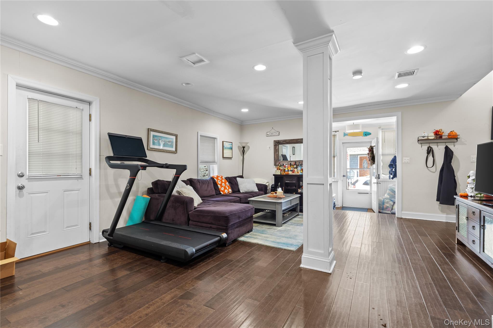 76 Oregon Street, Long Beach, NY 11561