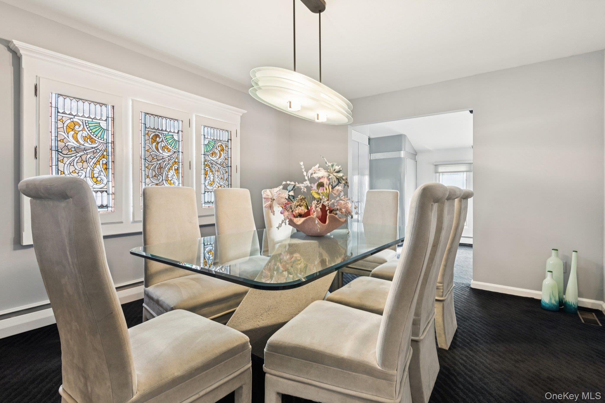 987 S End, Woodmere, NY 11598