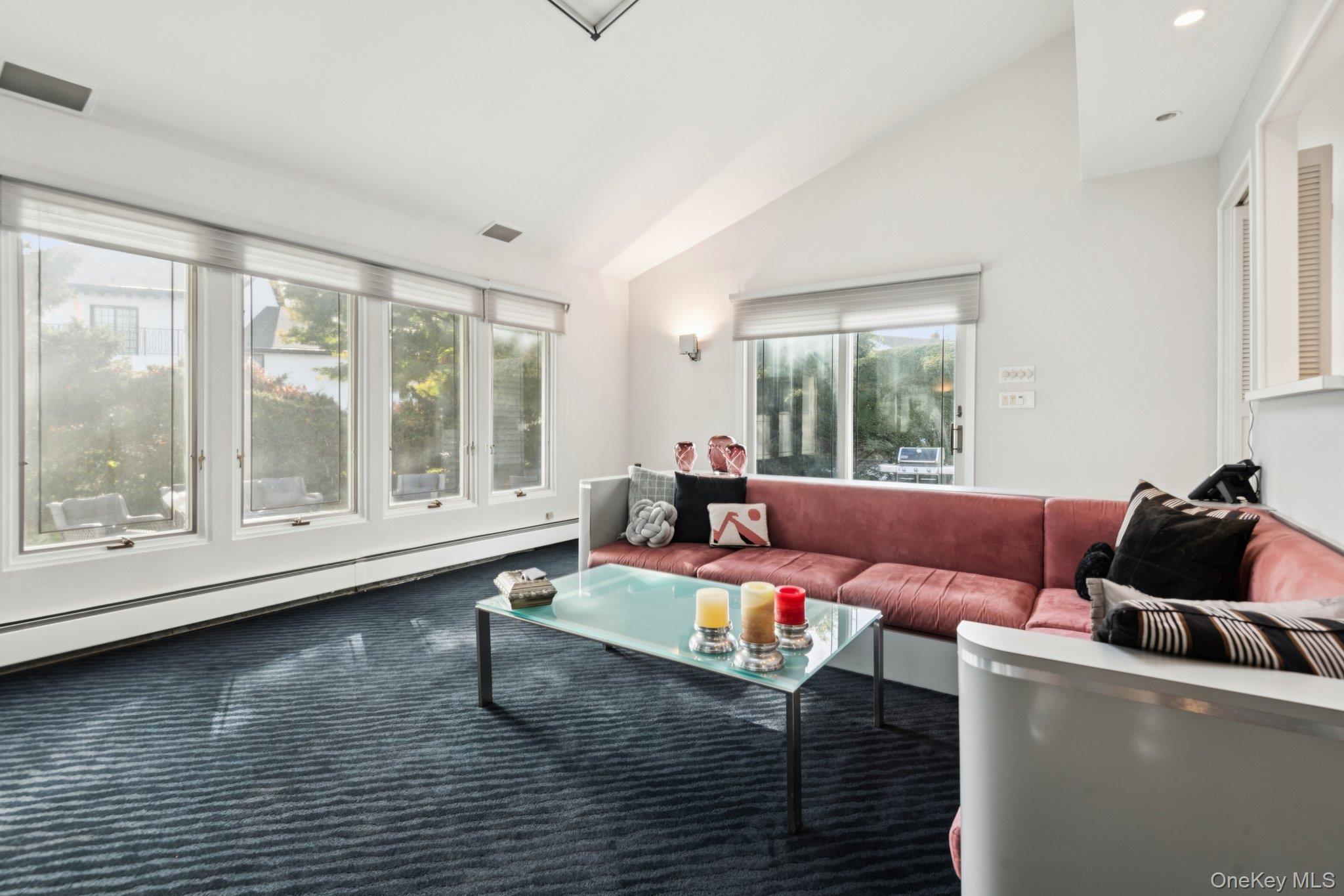 987 S End, Woodmere, NY 11598