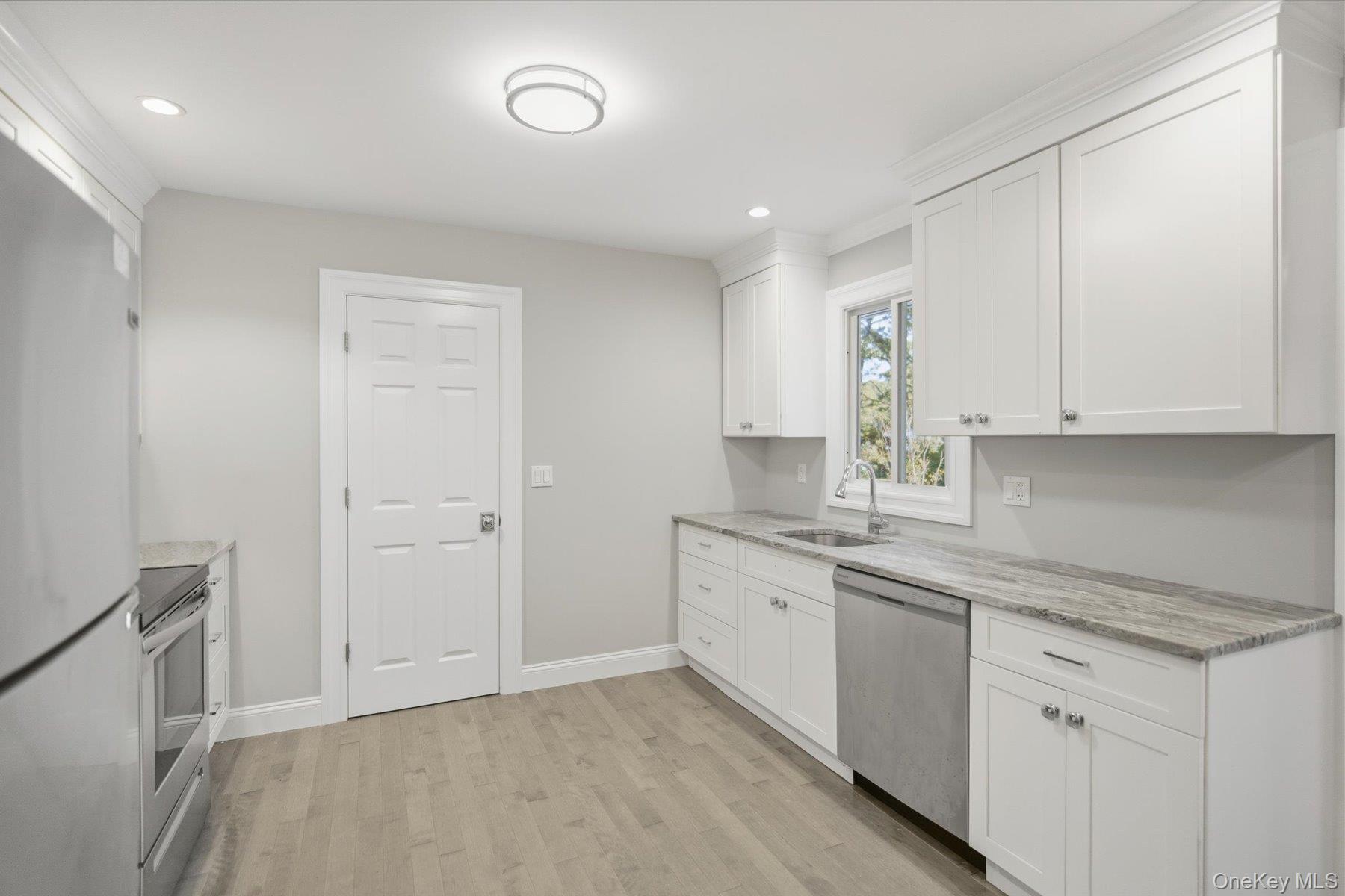 7 Harvard Drive, Hampton Bays, NY 11946