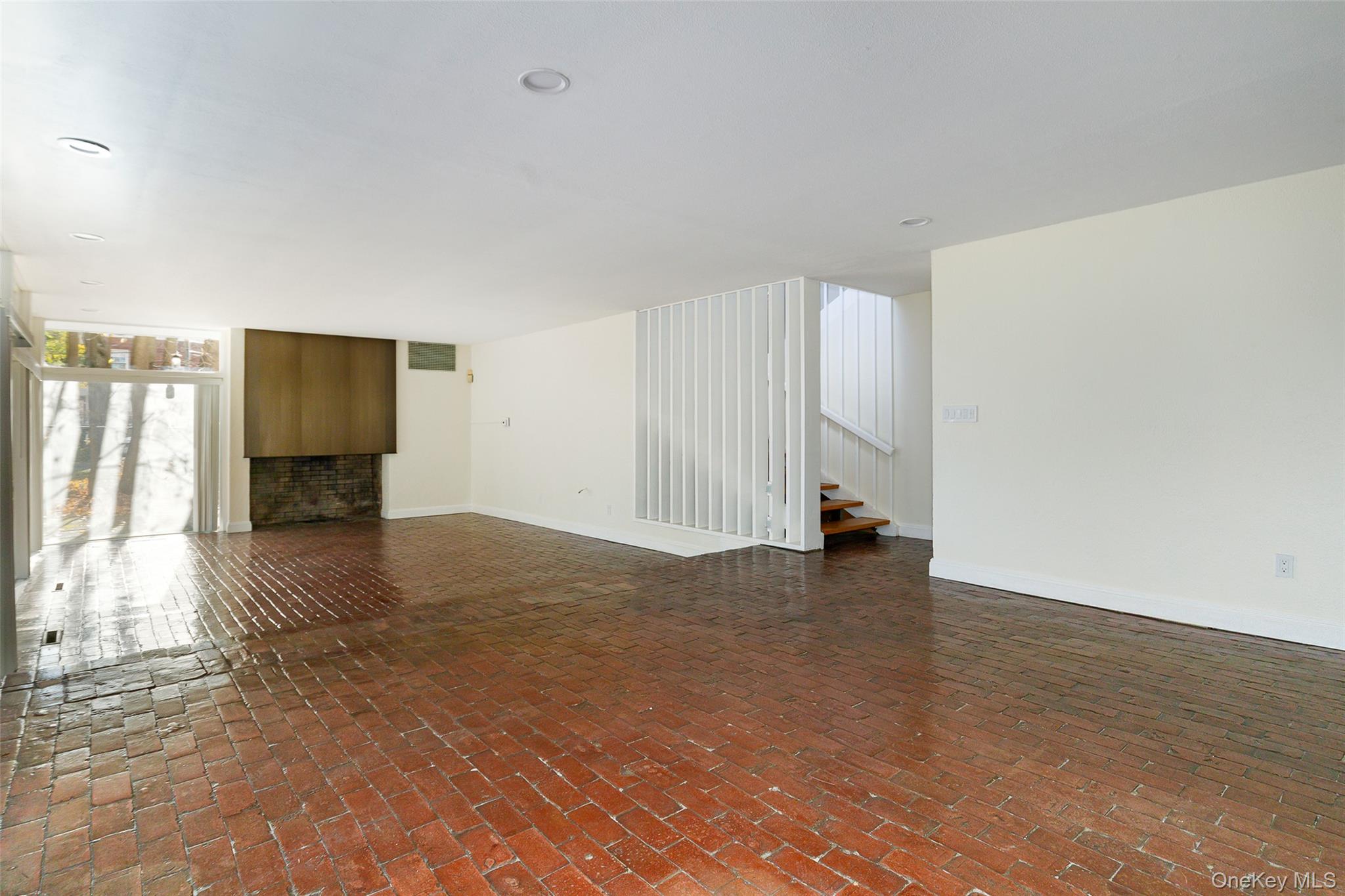 7 Ferris Lane, Poughkeepsie, NY 12601