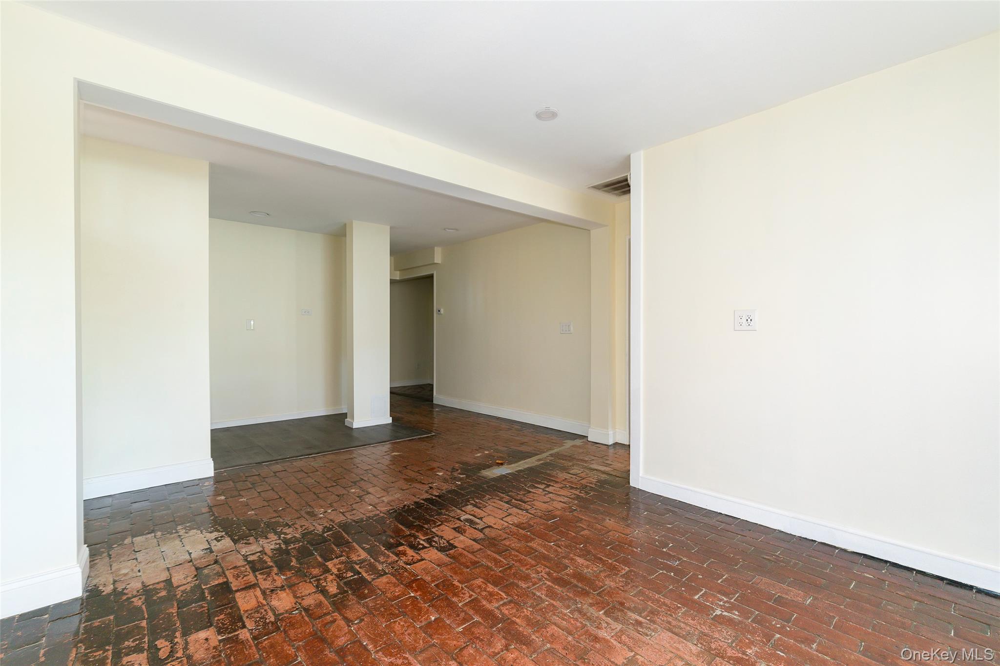 7 Ferris Lane, Poughkeepsie, NY 12601