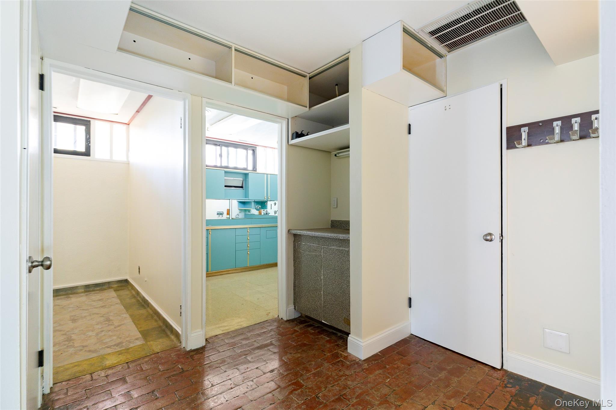 7 Ferris Lane, Poughkeepsie, NY 12601