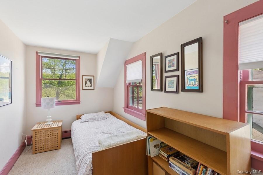 43 Hill Street, Wading River, NY 11792