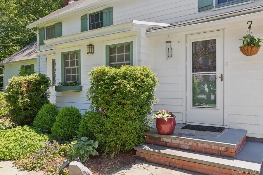 43 Hill Street, Wading River, NY 11792