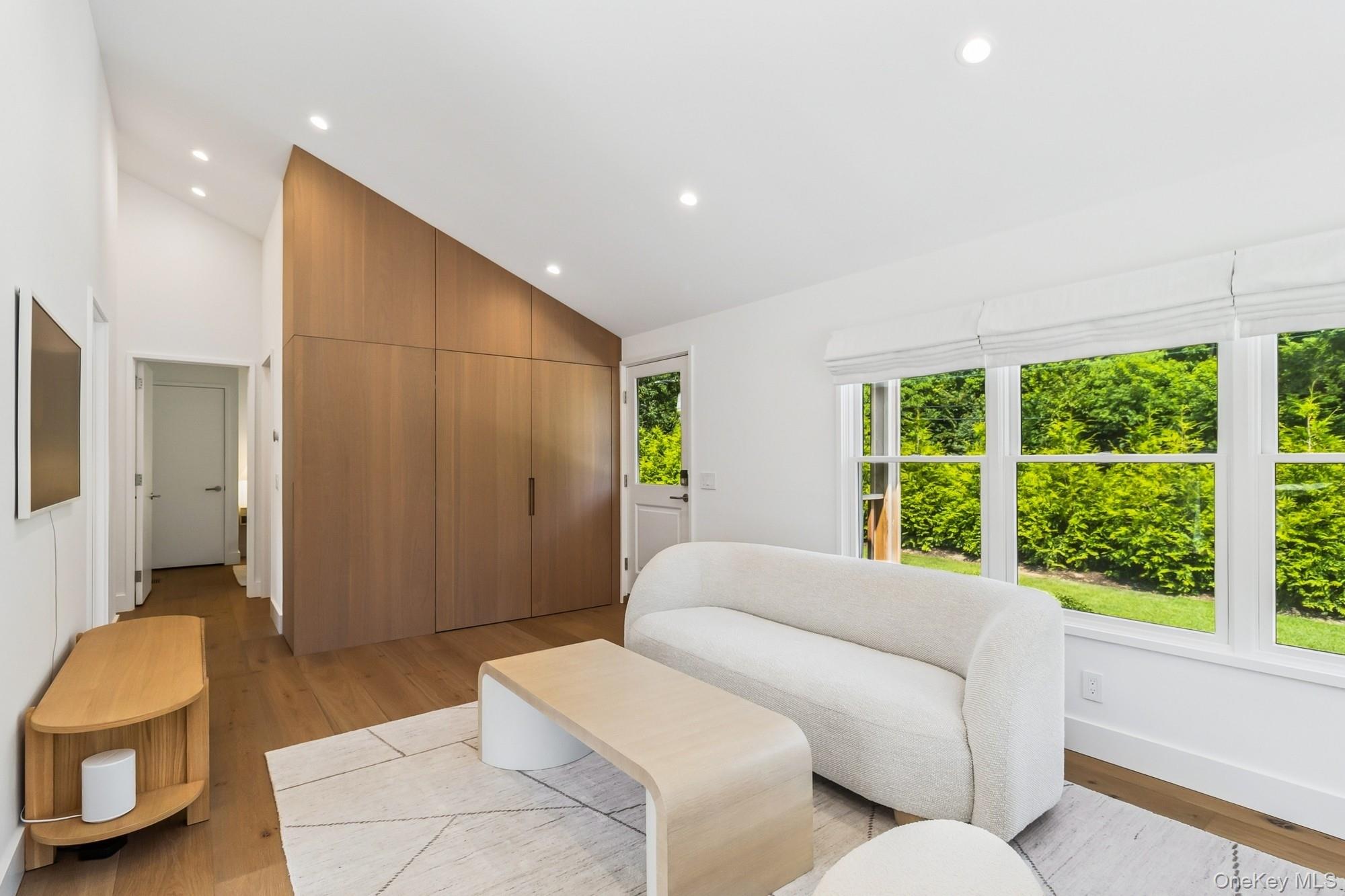 96 Town Lane, East Hampton, NY 11937