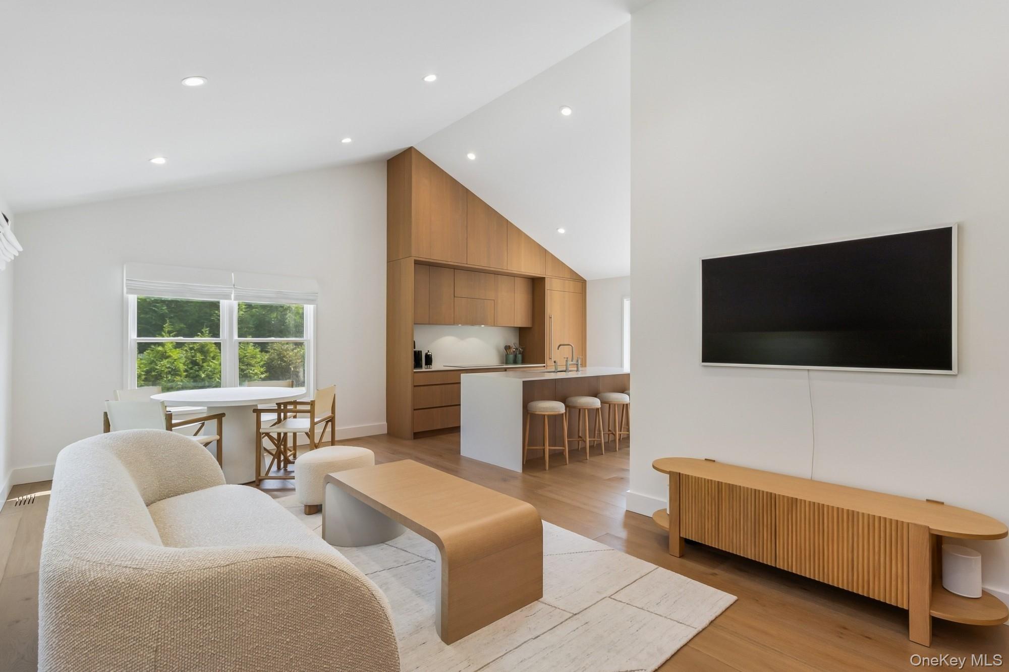 96 Town Lane, East Hampton, NY 11937