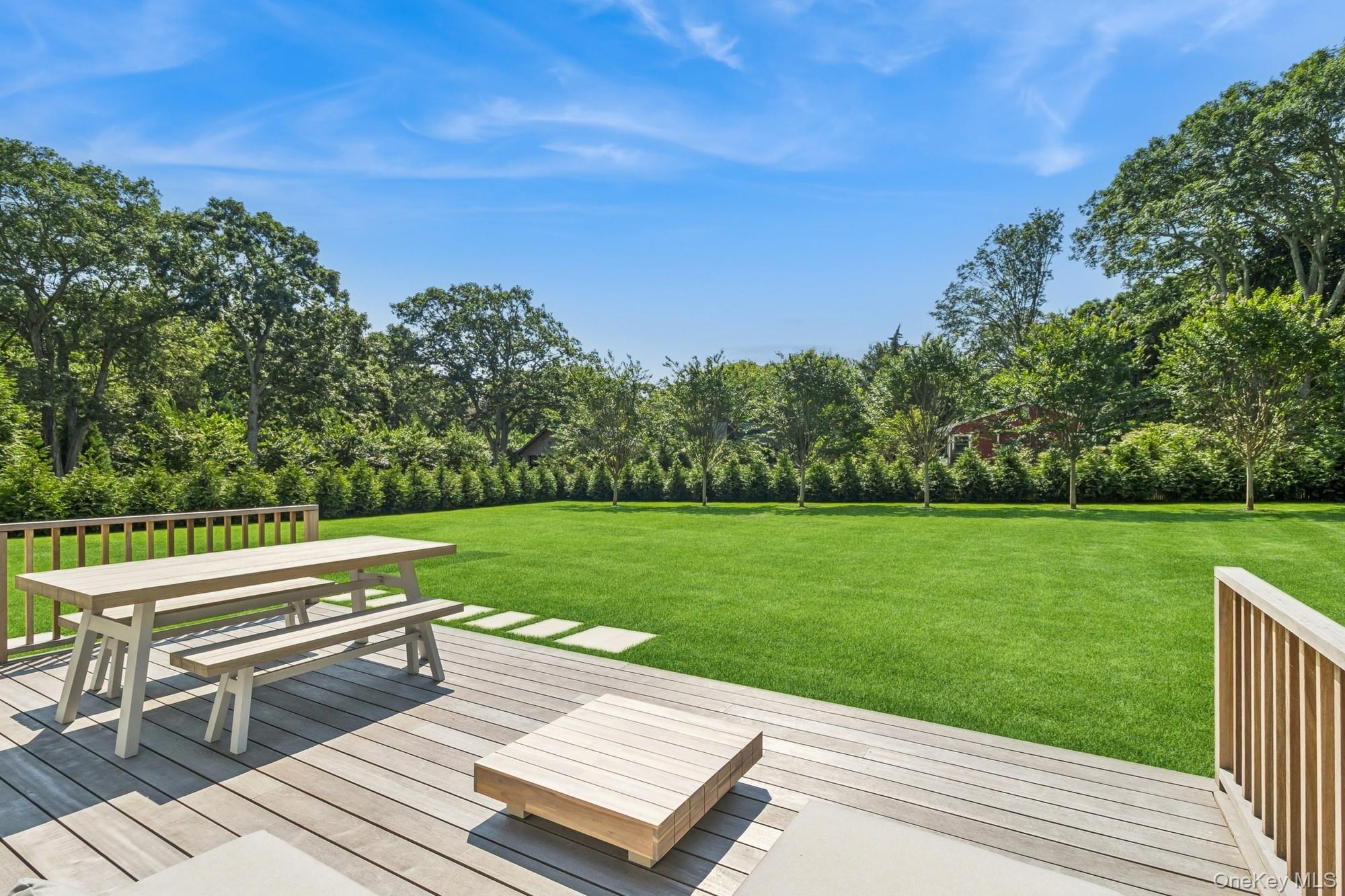 96 Town Lane, East Hampton, NY 11937