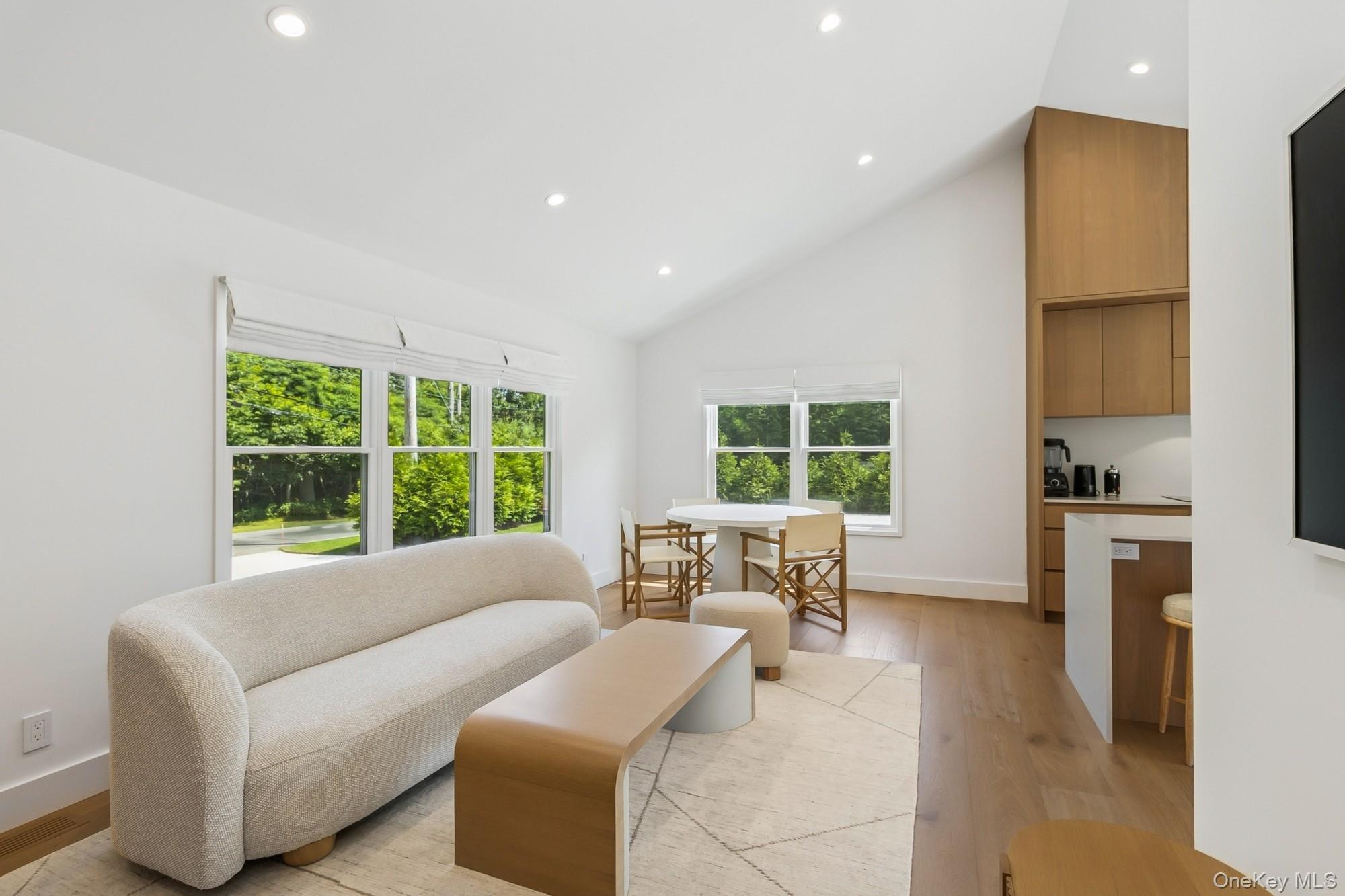 96 Town Lane, East Hampton, NY 11937