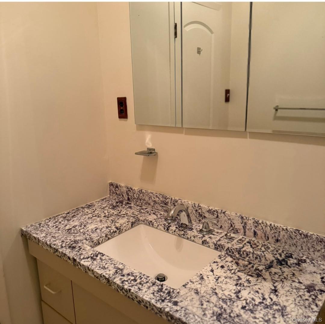 8211 155th Avenue # 9D, Howard Beach, NY 11414