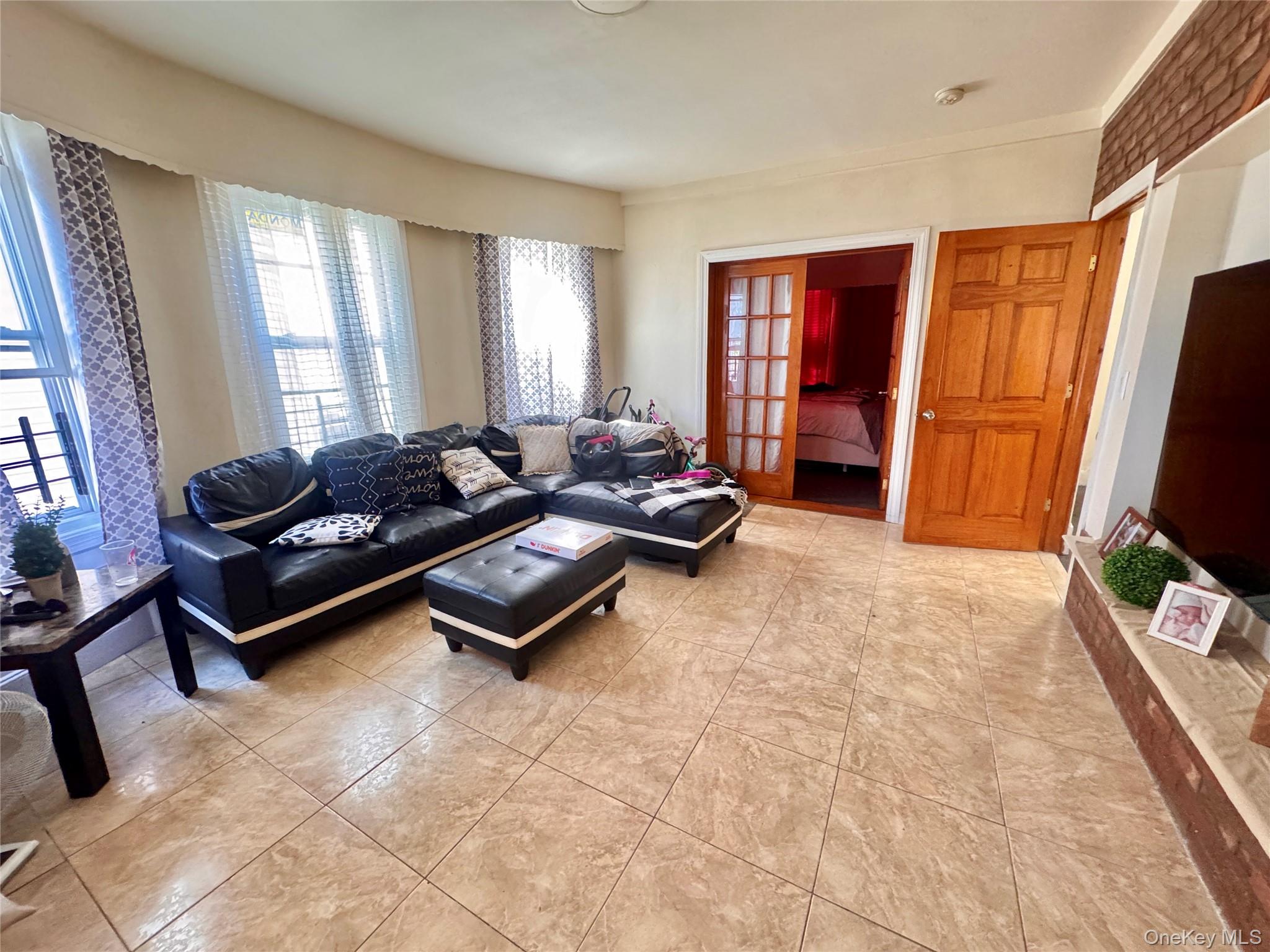 85-05 91 St, Woodhaven, NY 11421