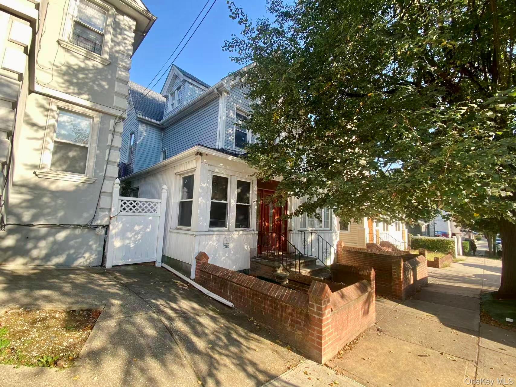 85-05 91 St, Woodhaven, NY 11421