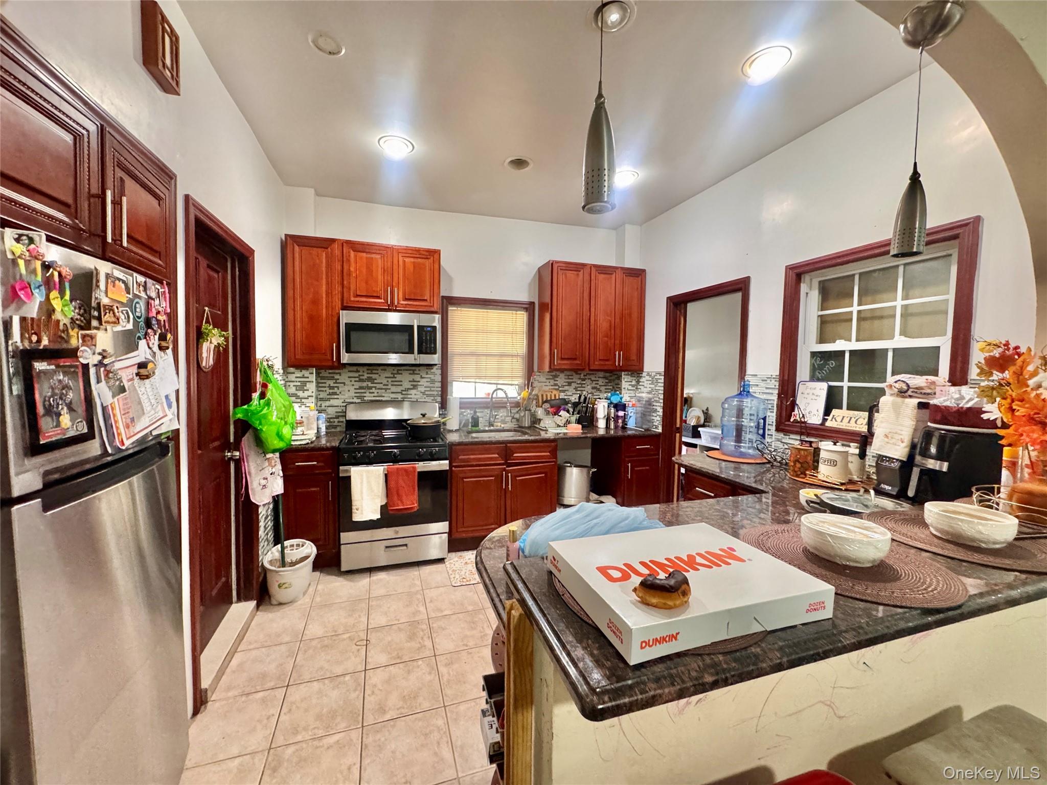 85-05 91 St, Woodhaven, NY 11421