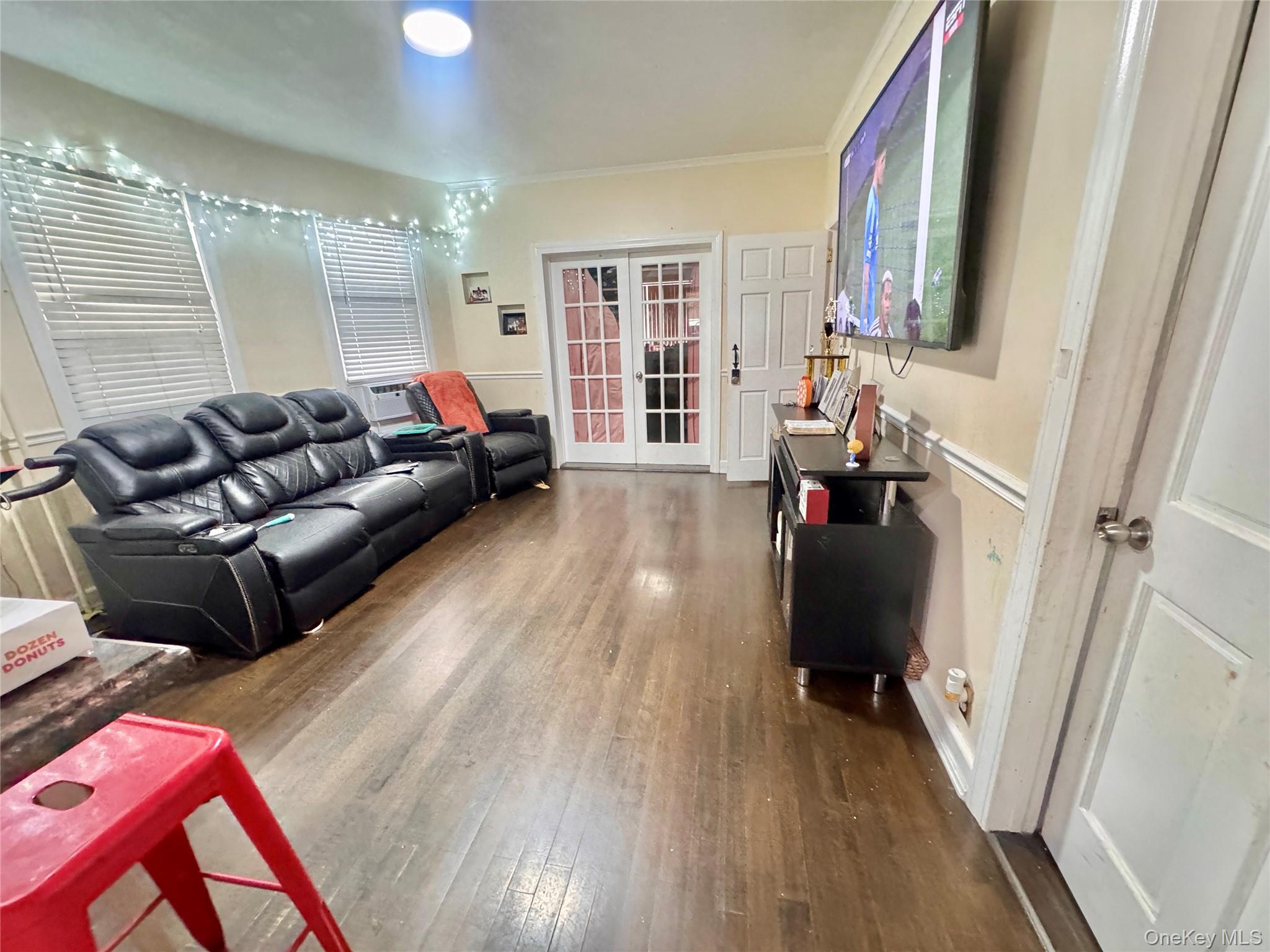 85-05 91 St, Woodhaven, NY 11421