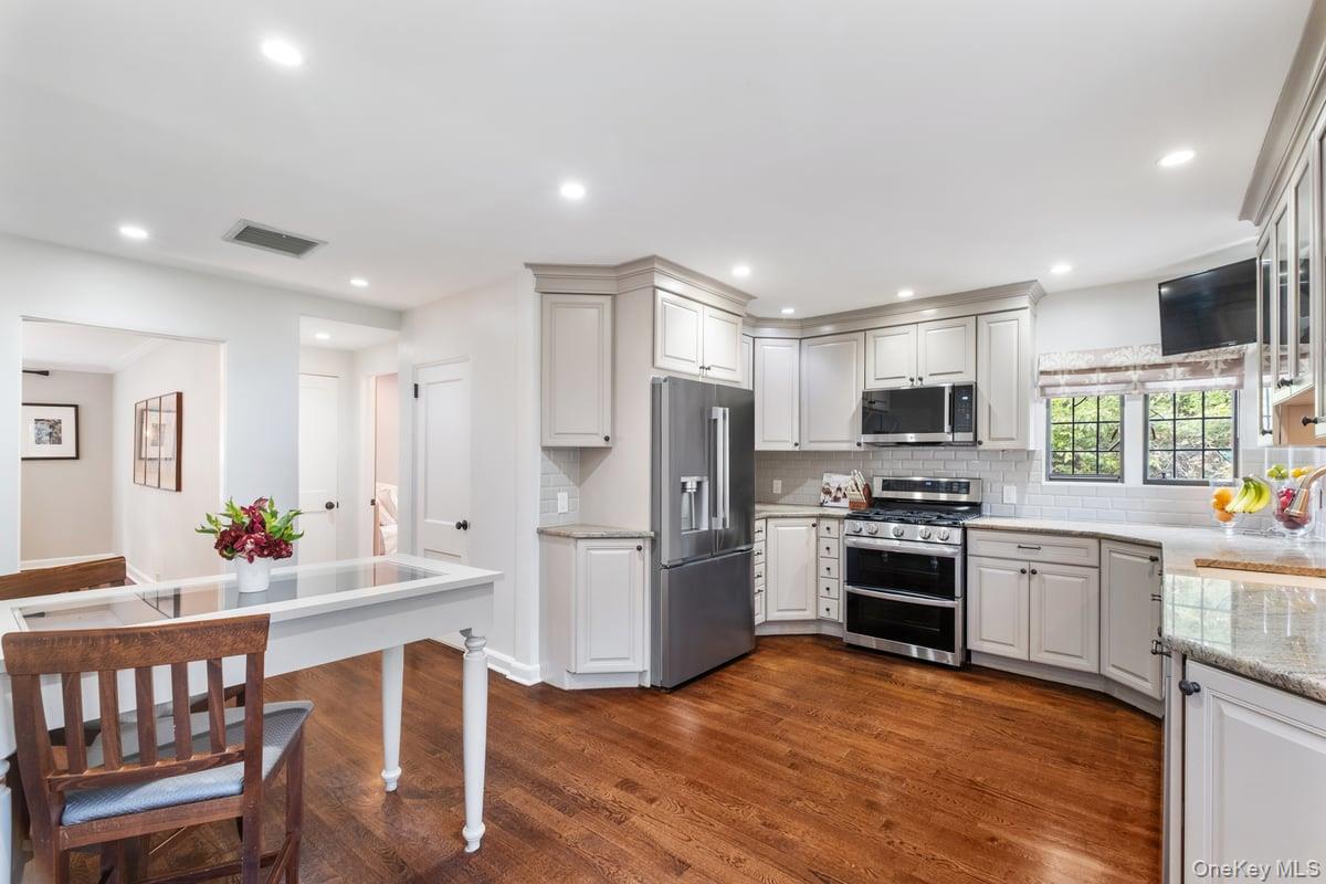 150 Lovell Road, New Rochelle, NY 10804