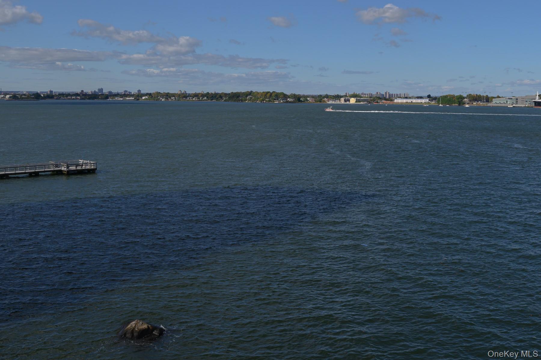 166-41 Powells Cove Boulevard # 4C, Beechhurst, NY 11357