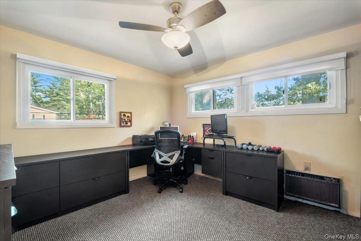 25 Wood Hollow Lane, New Rochelle, NY 10804