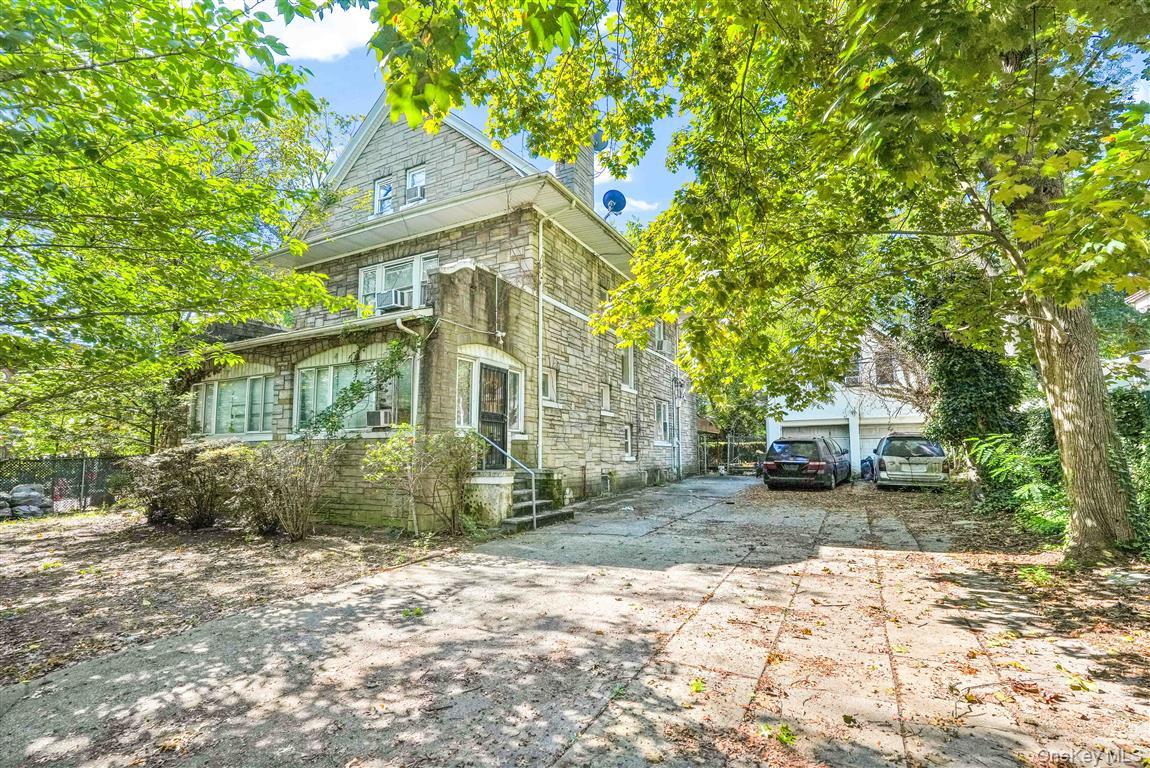 81-26 Austin Street, Kew Gardens, NY 11415