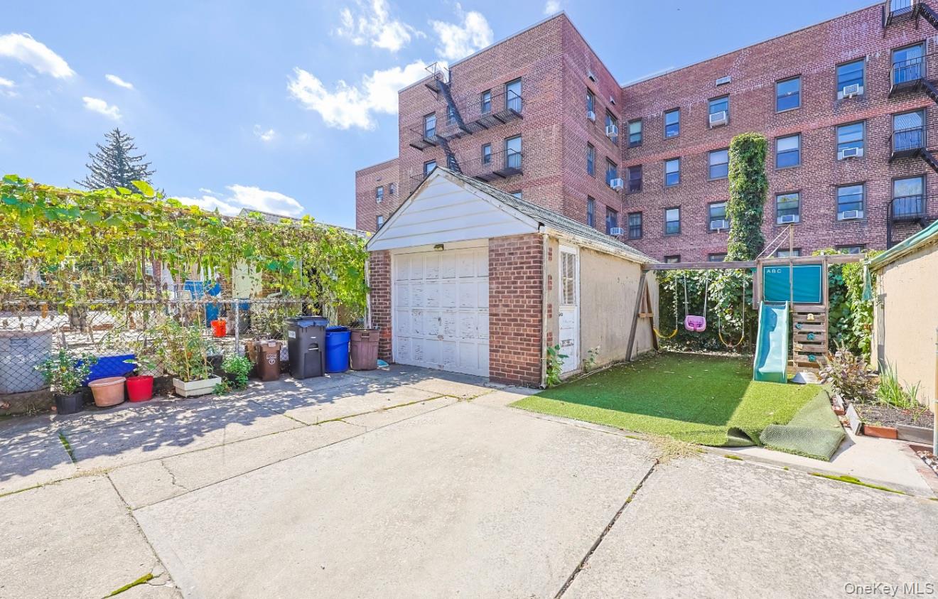 5224 66th Street, Maspeth, NY 11378