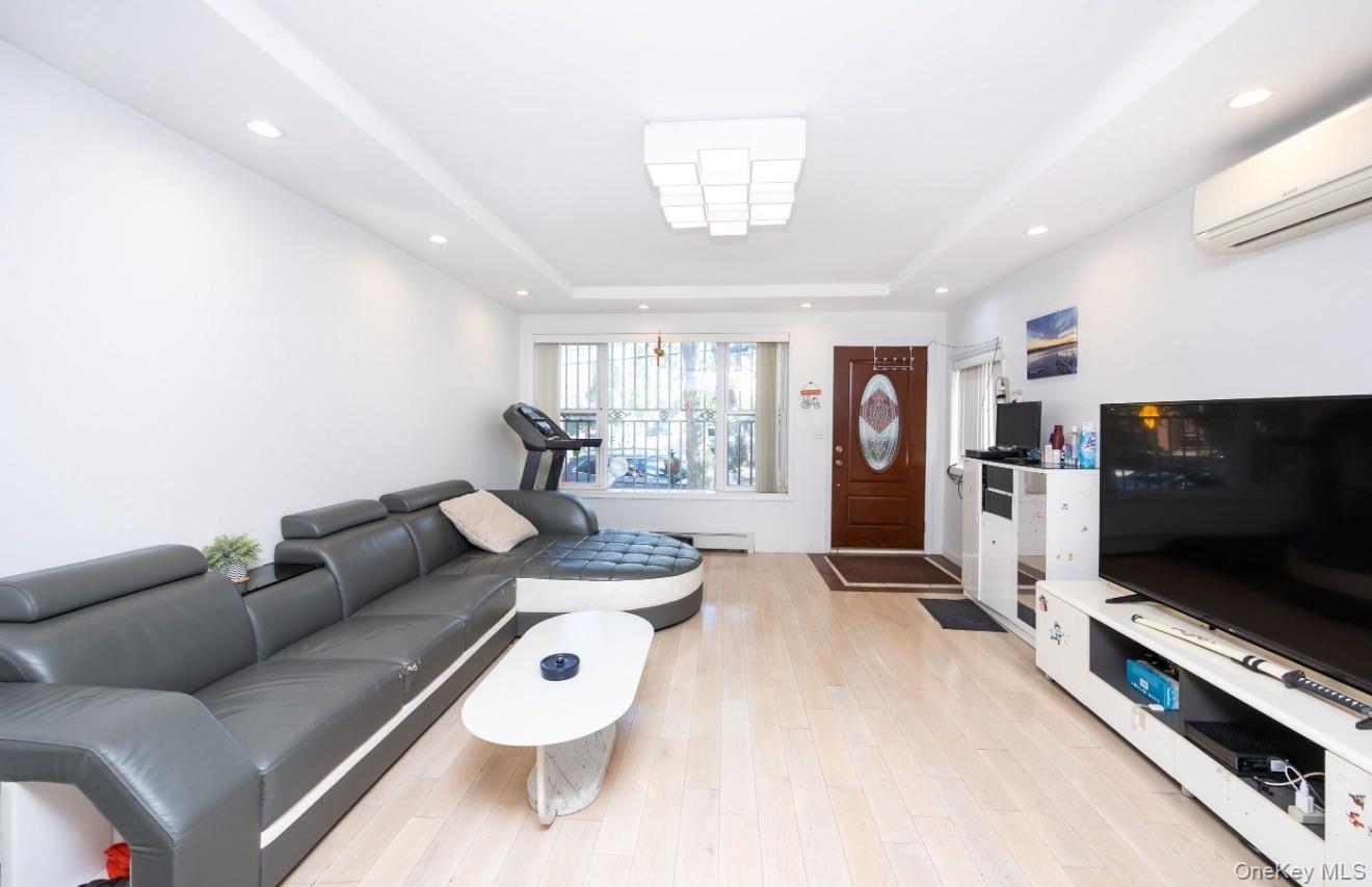 5224 66th Street, Maspeth, NY 11378