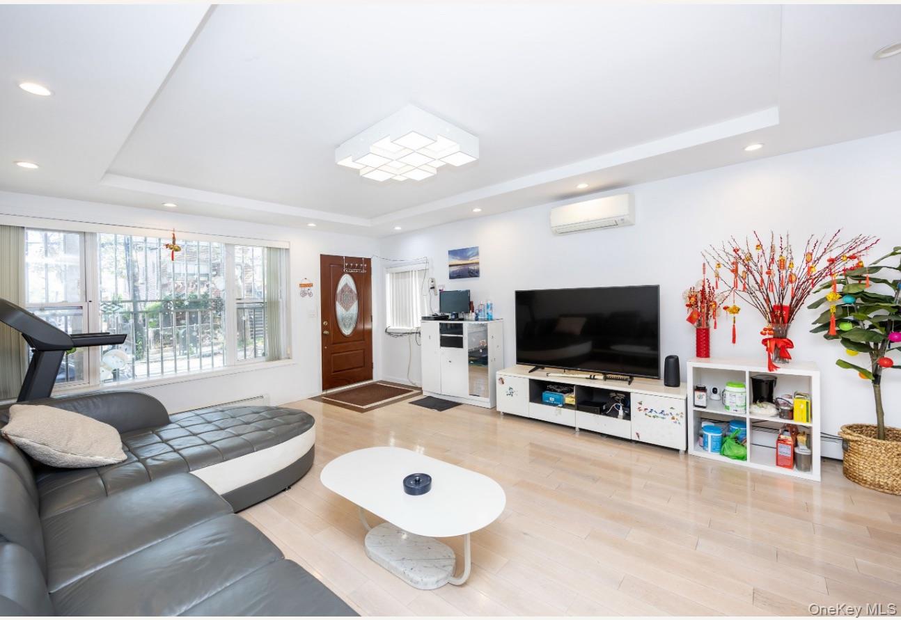 5224 66th Street, Maspeth, NY 11378