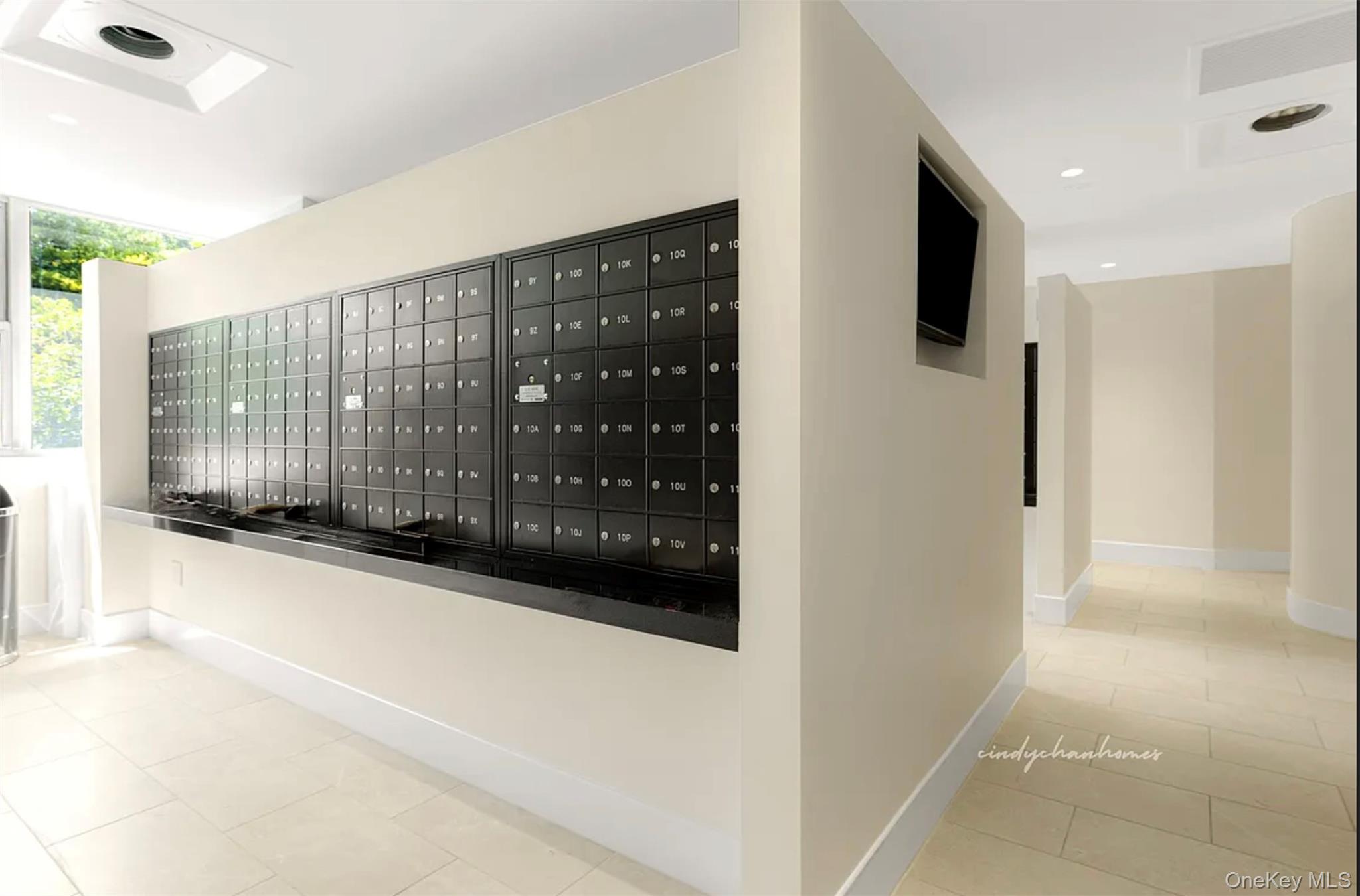 70-25 yellowstone Boulevard # 14m, Forest Hills, NY 11375