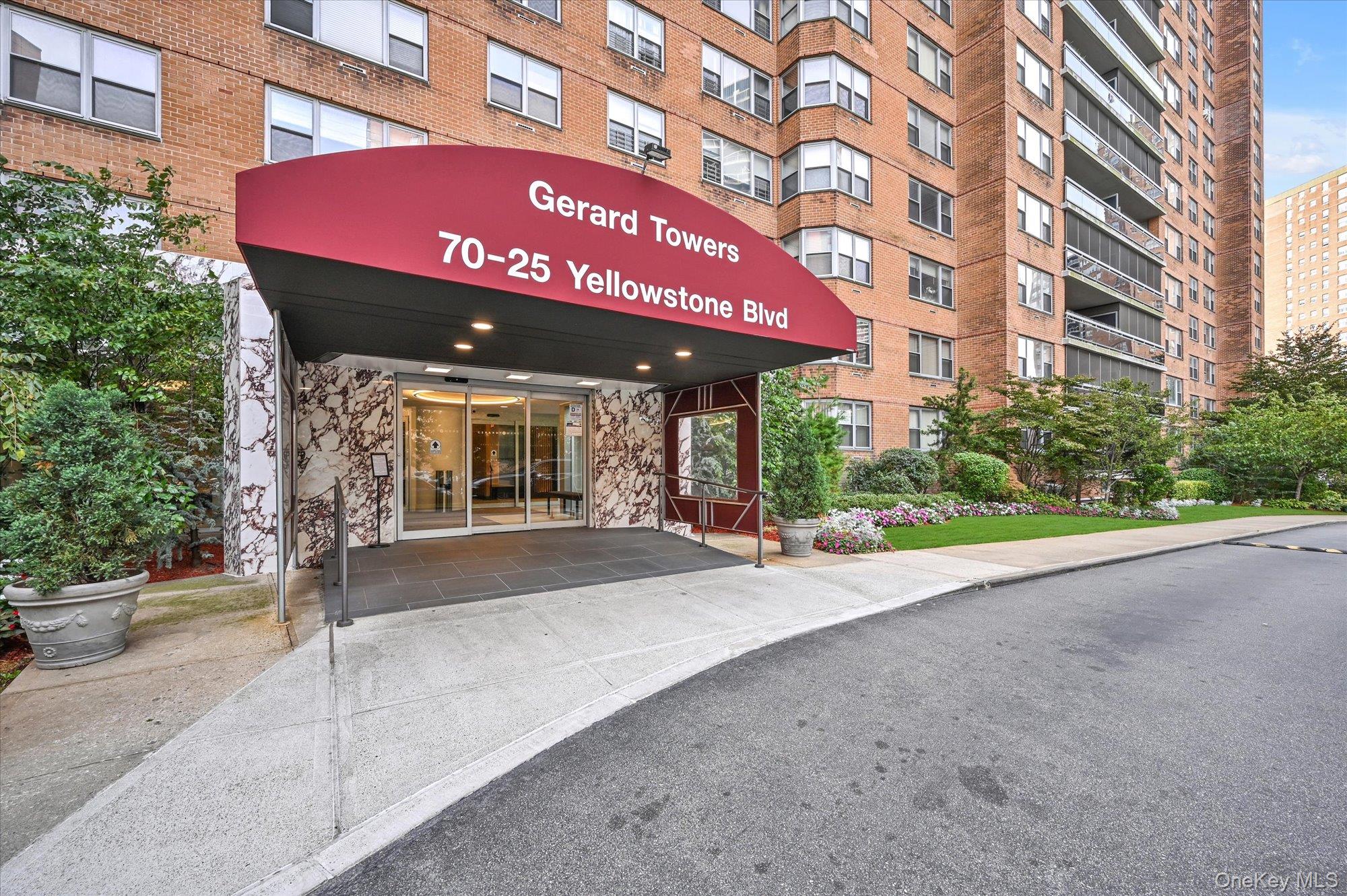 70-25 yellowstone Boulevard # 14m, Forest Hills, NY 11375