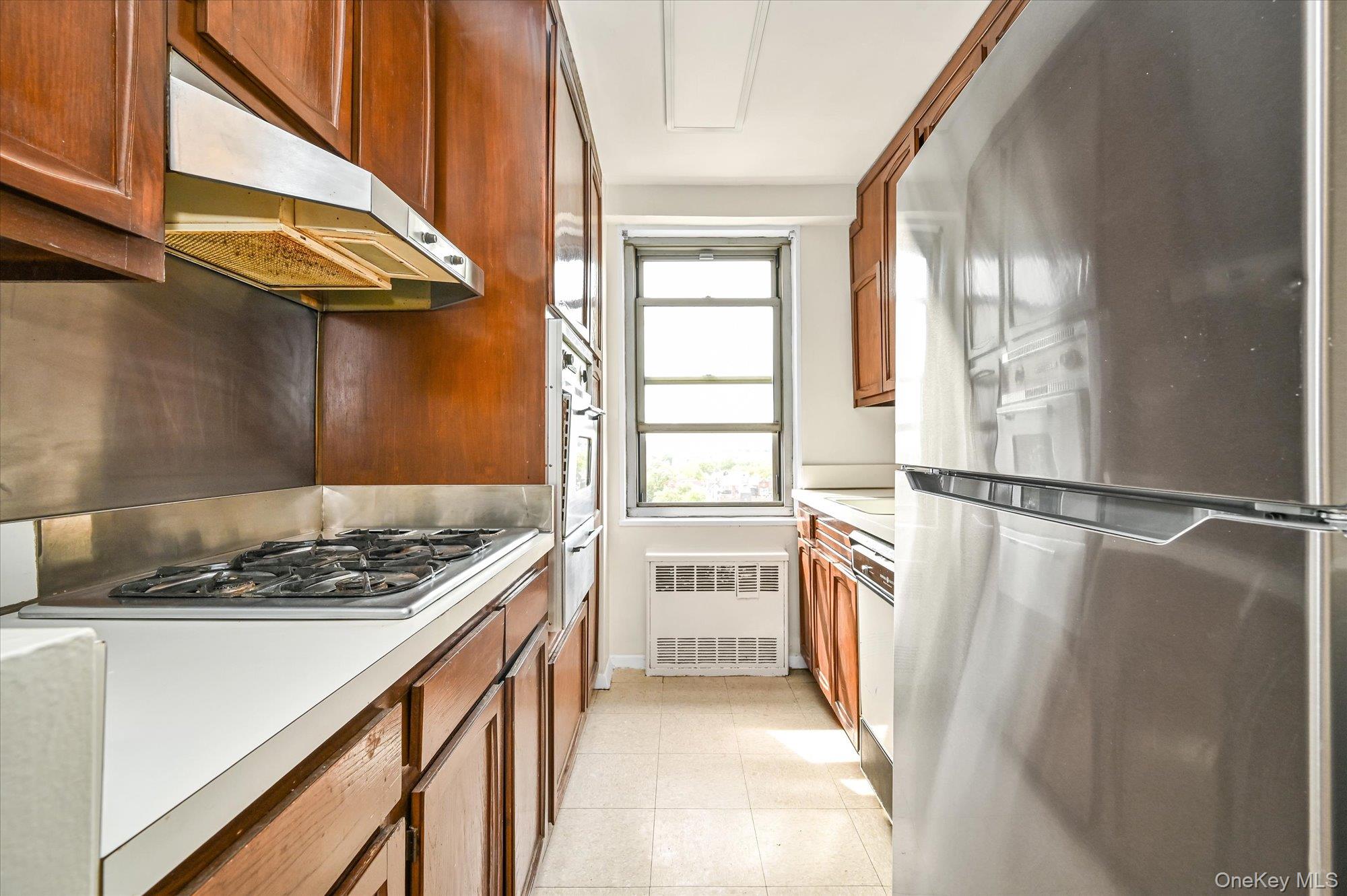 70-25 yellowstone Boulevard # 14m, Forest Hills, NY 11375