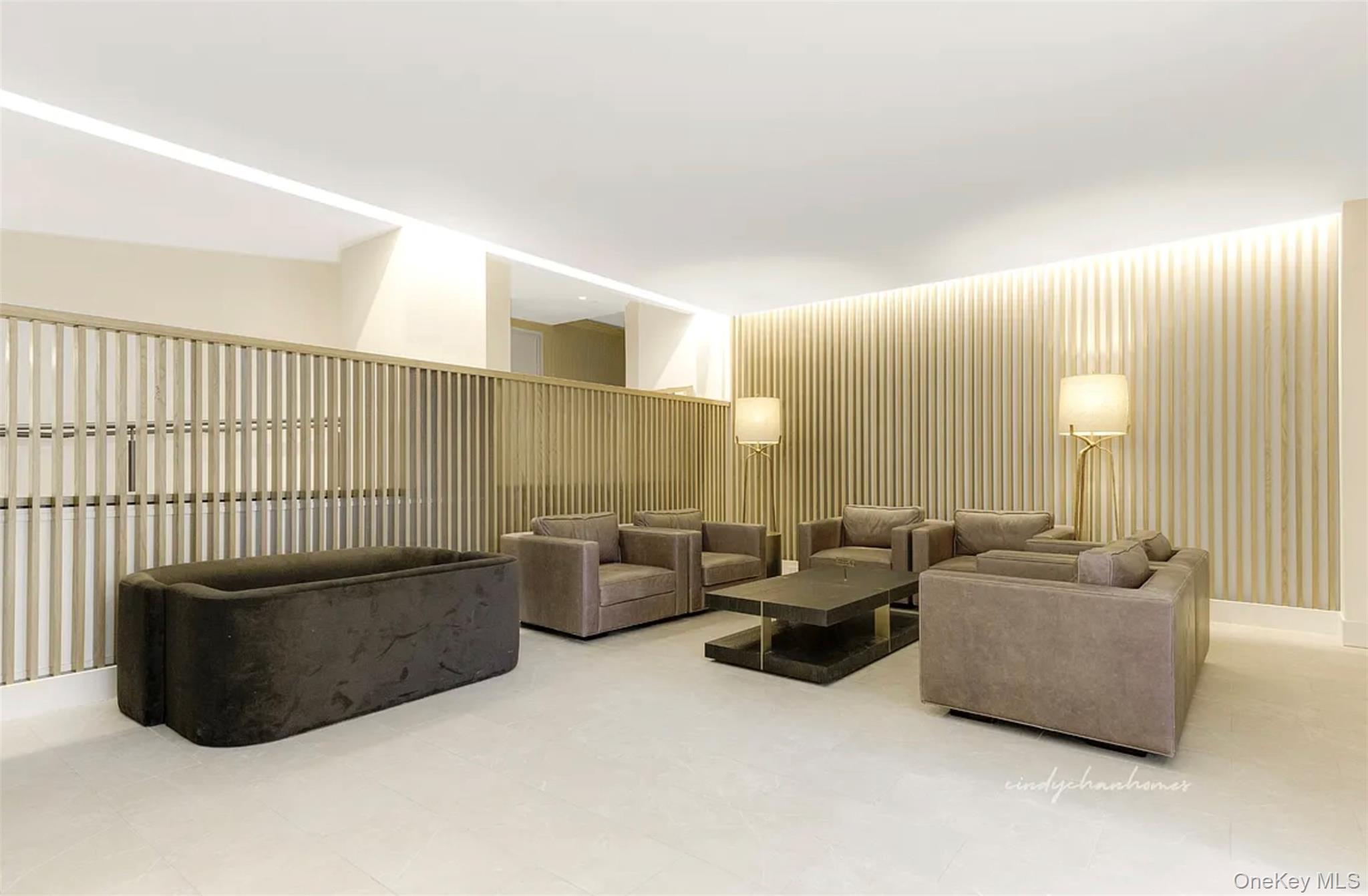 70-25 yellowstone Boulevard # 14m, Forest Hills, NY 11375