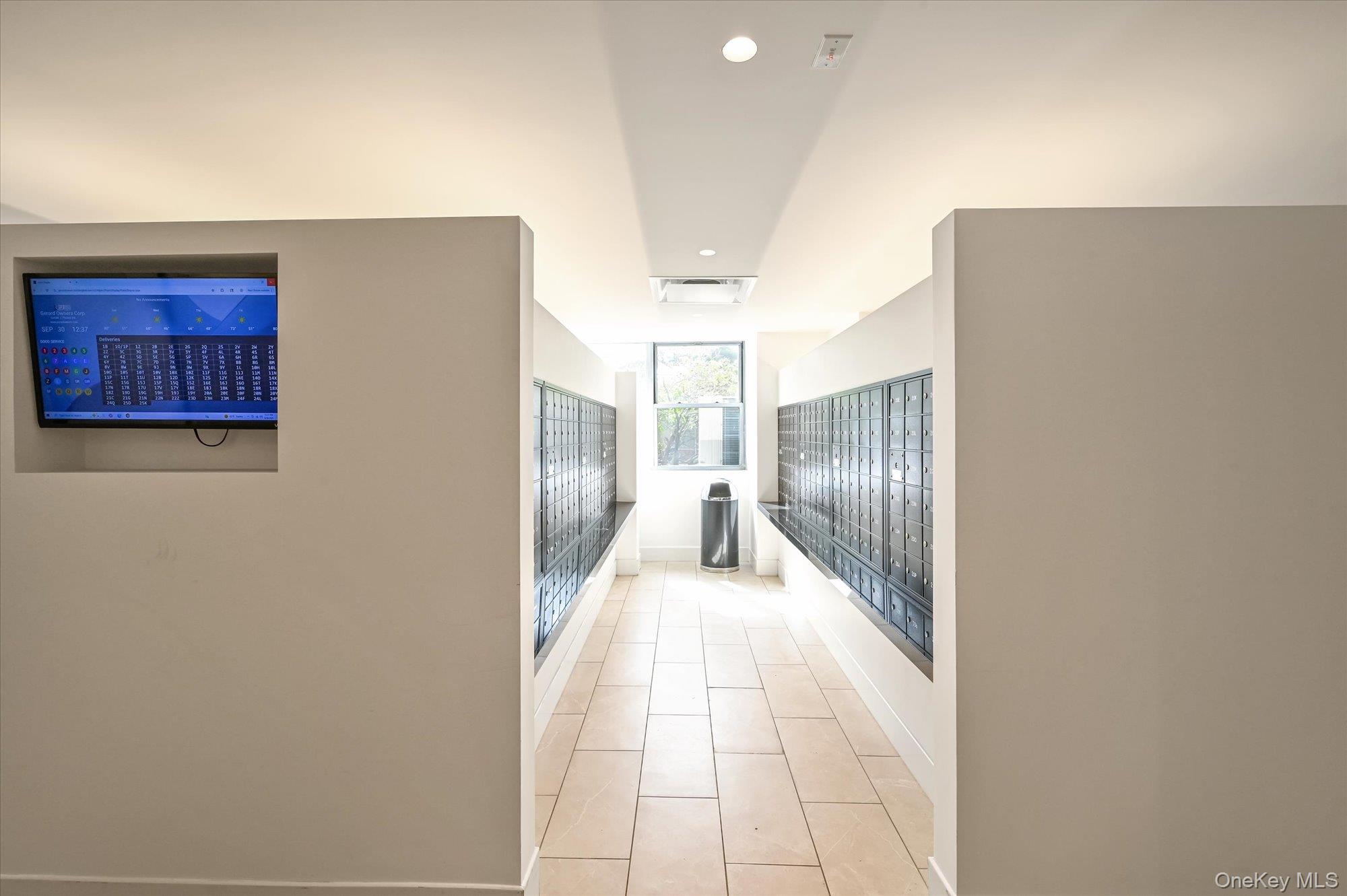 70-25 yellowstone Boulevard # 14m, Forest Hills, NY 11375