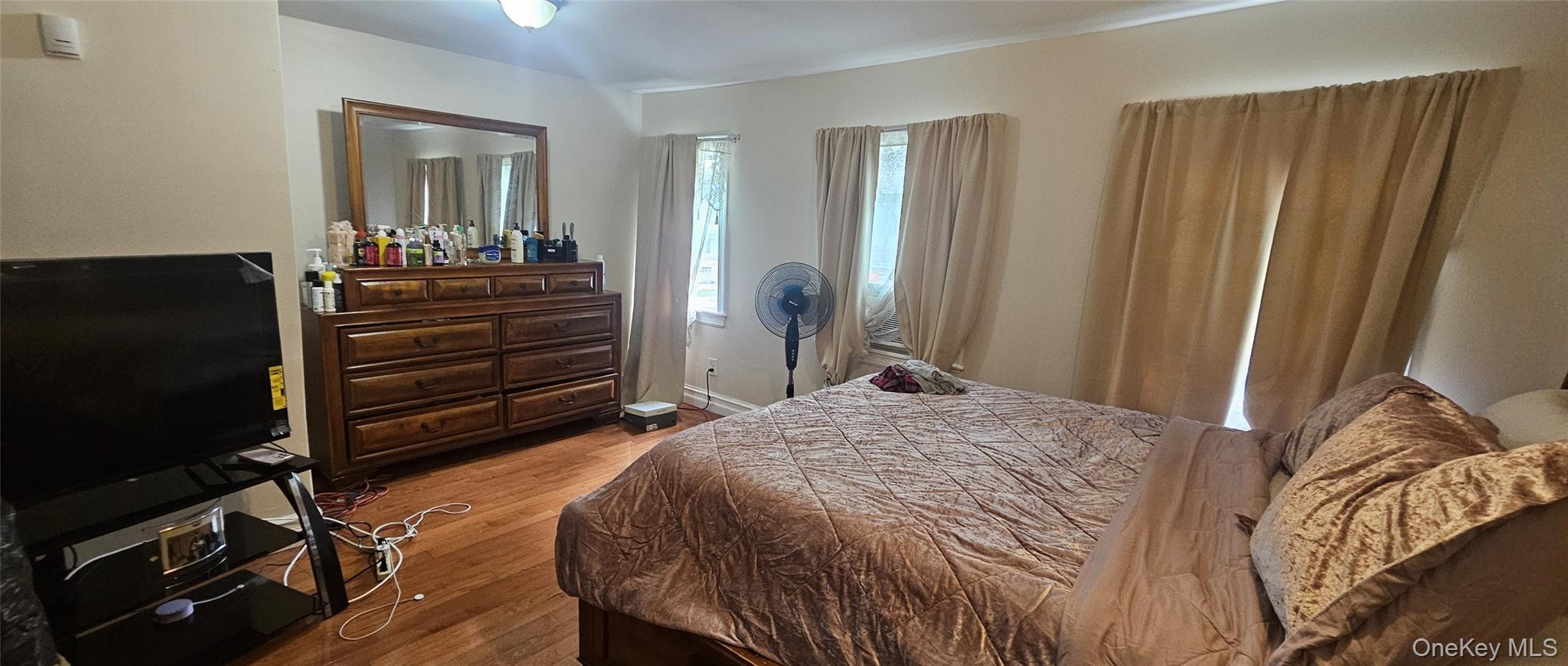 10219 213th Street, Queens Village, NY 11429