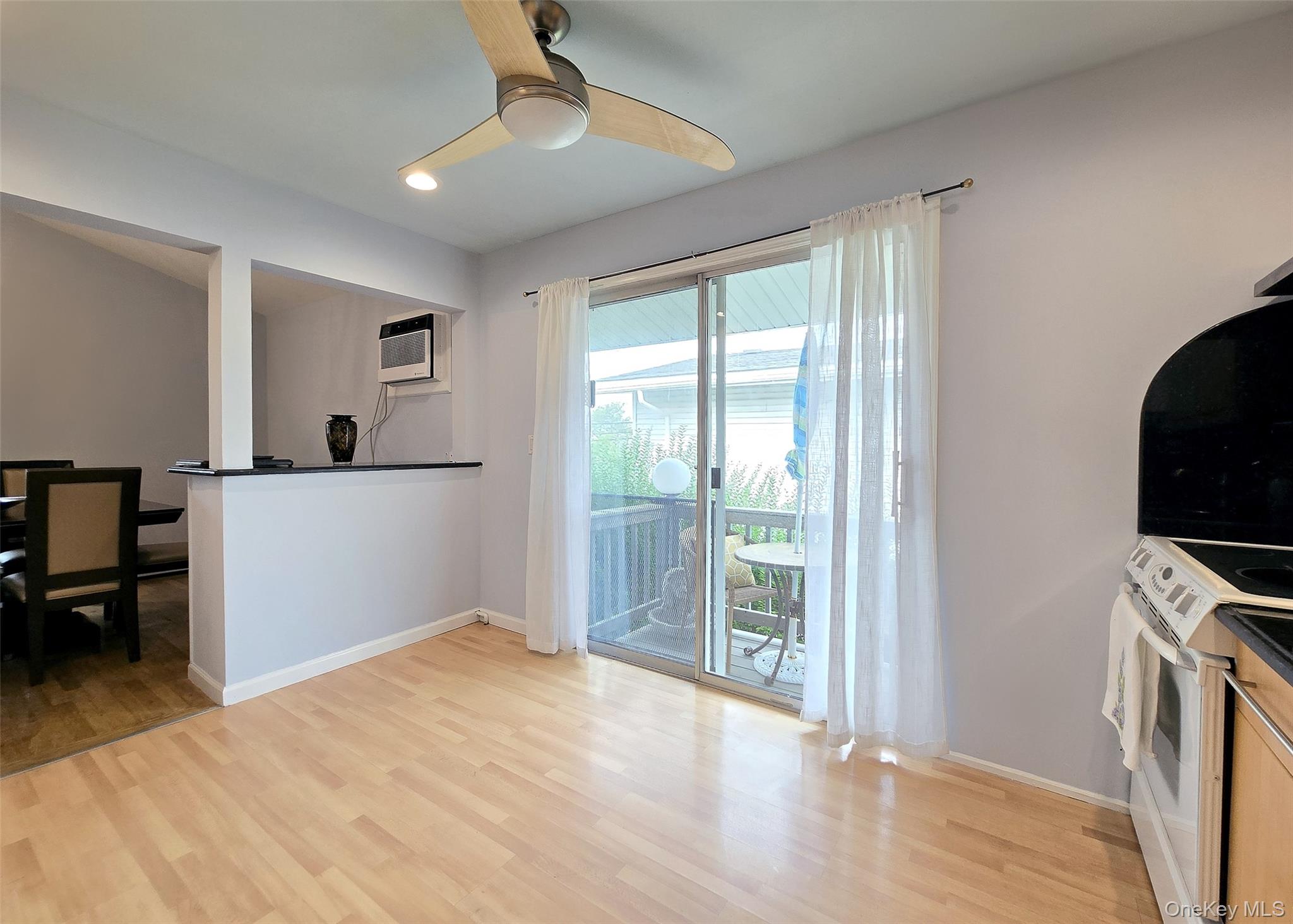 30 E Bedell Street, Freeport, NY 11520