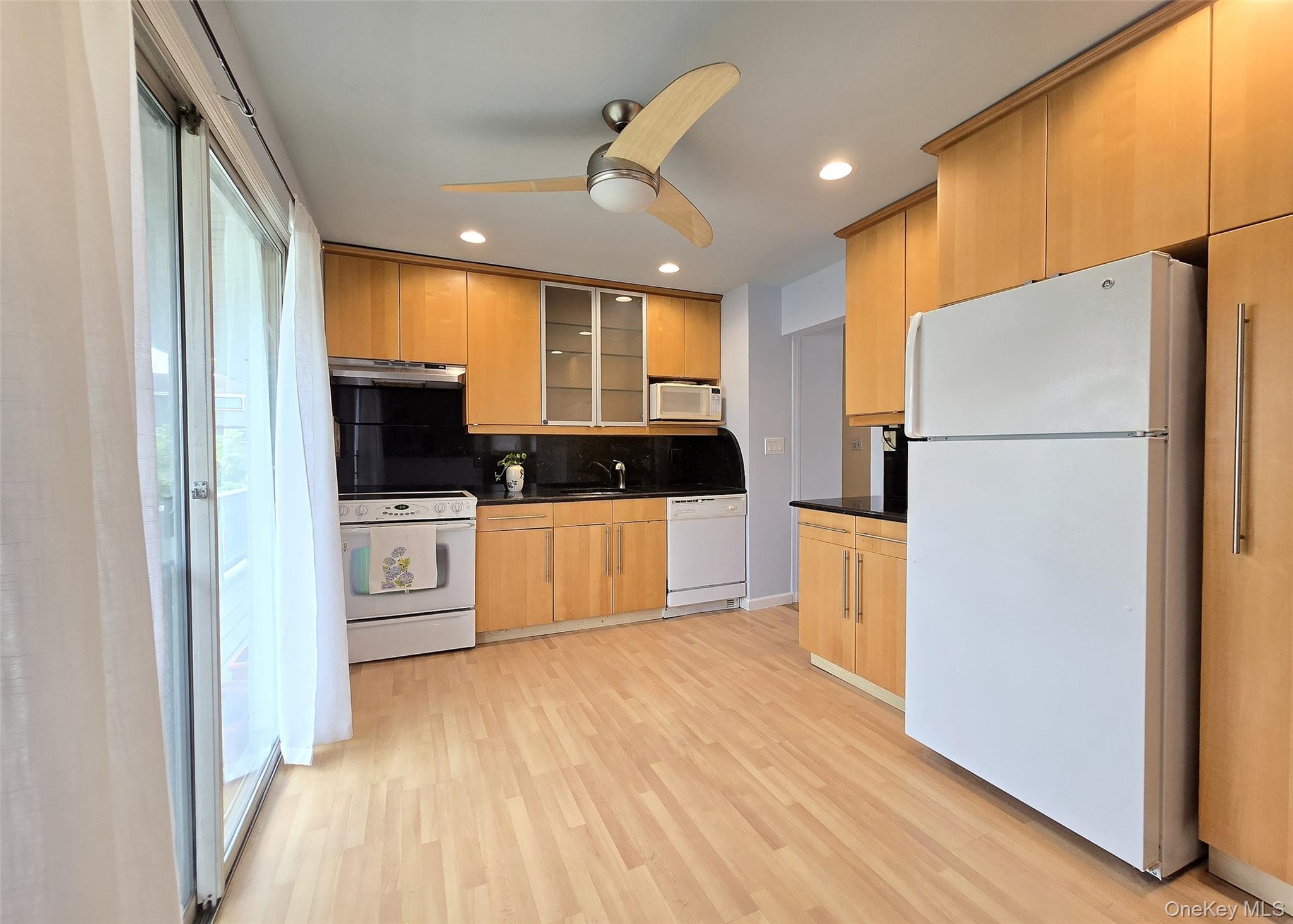 30 E Bedell Street, Freeport, NY 11520