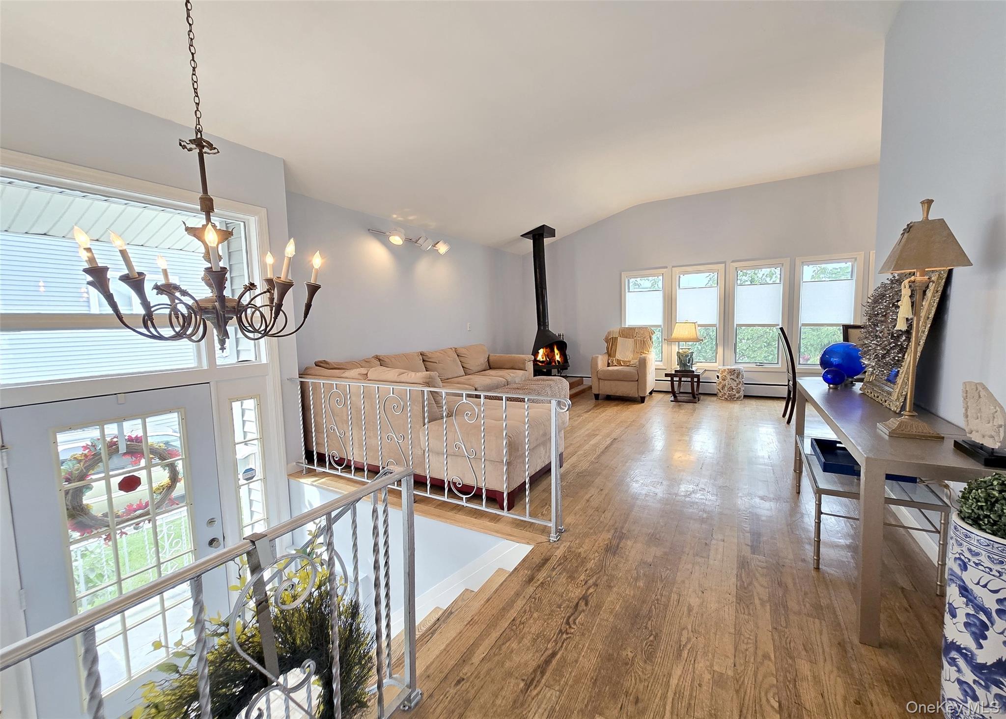 30 E Bedell Street, Freeport, NY 11520