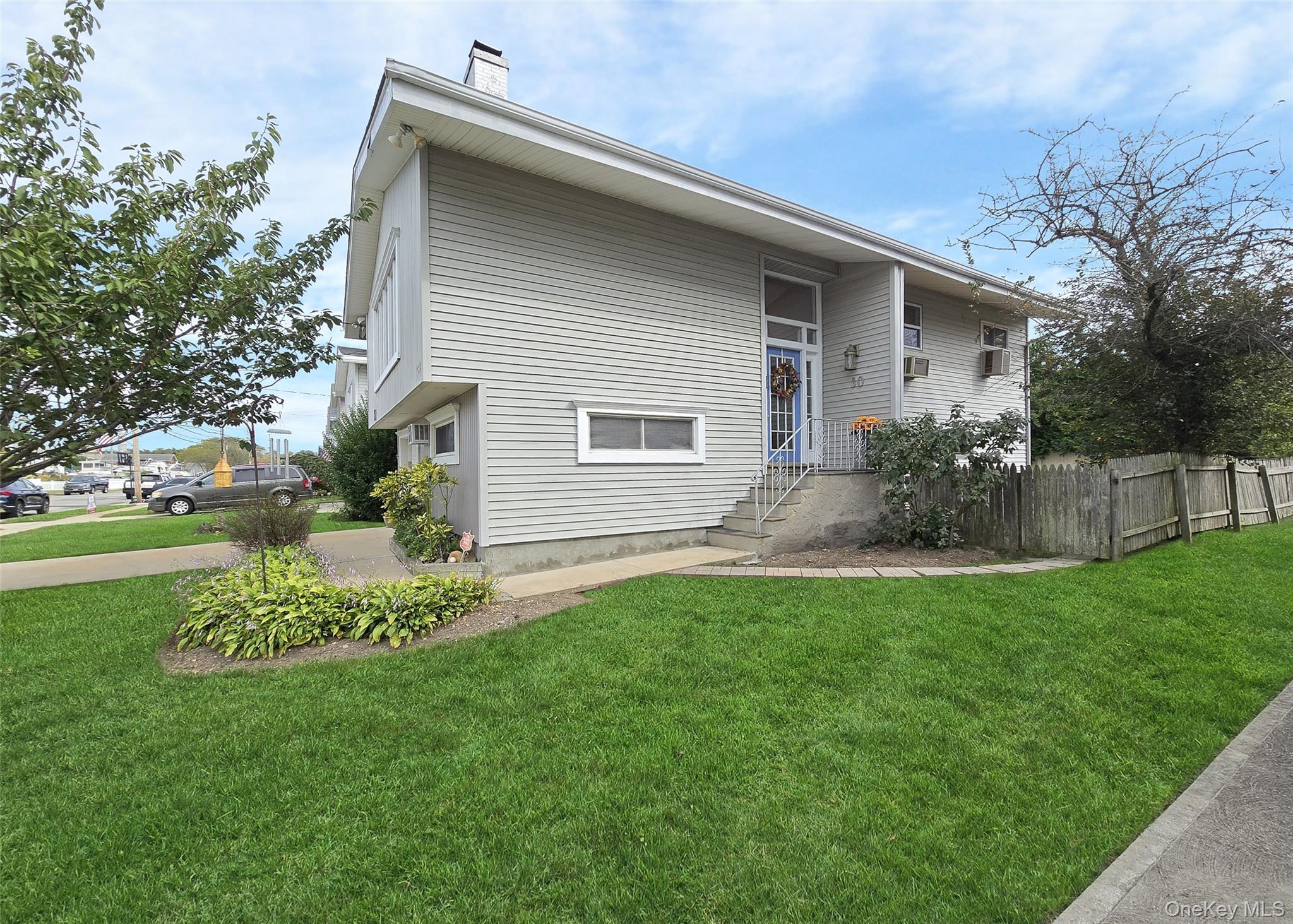 30 E Bedell Street, Freeport, NY 11520