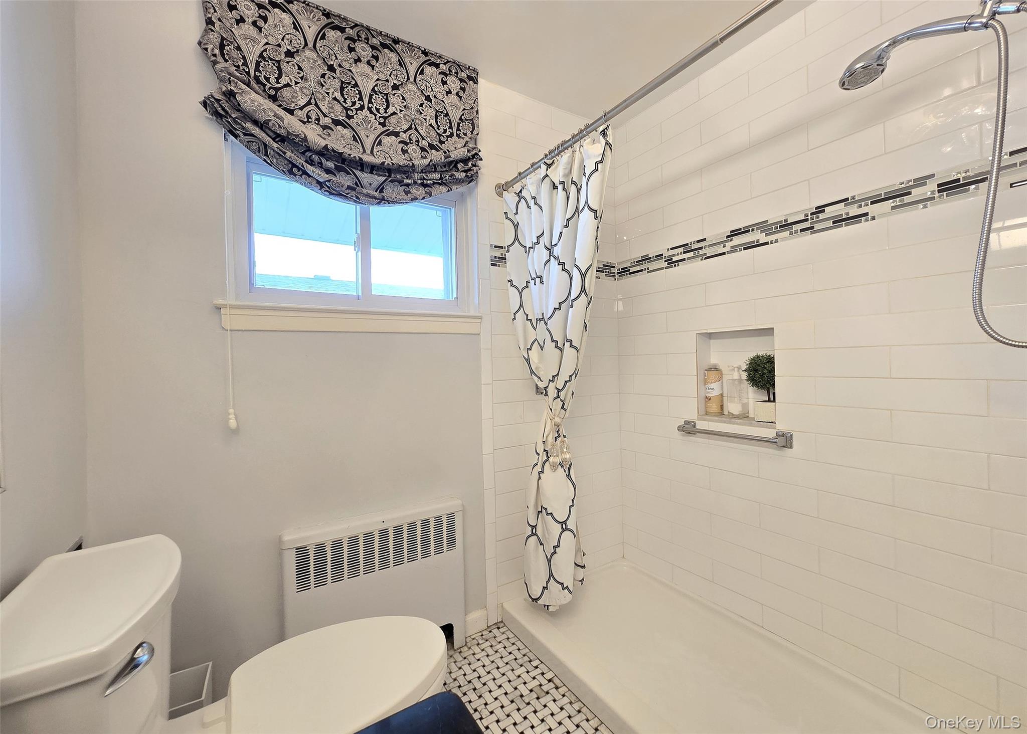 30 E Bedell Street, Freeport, NY 11520