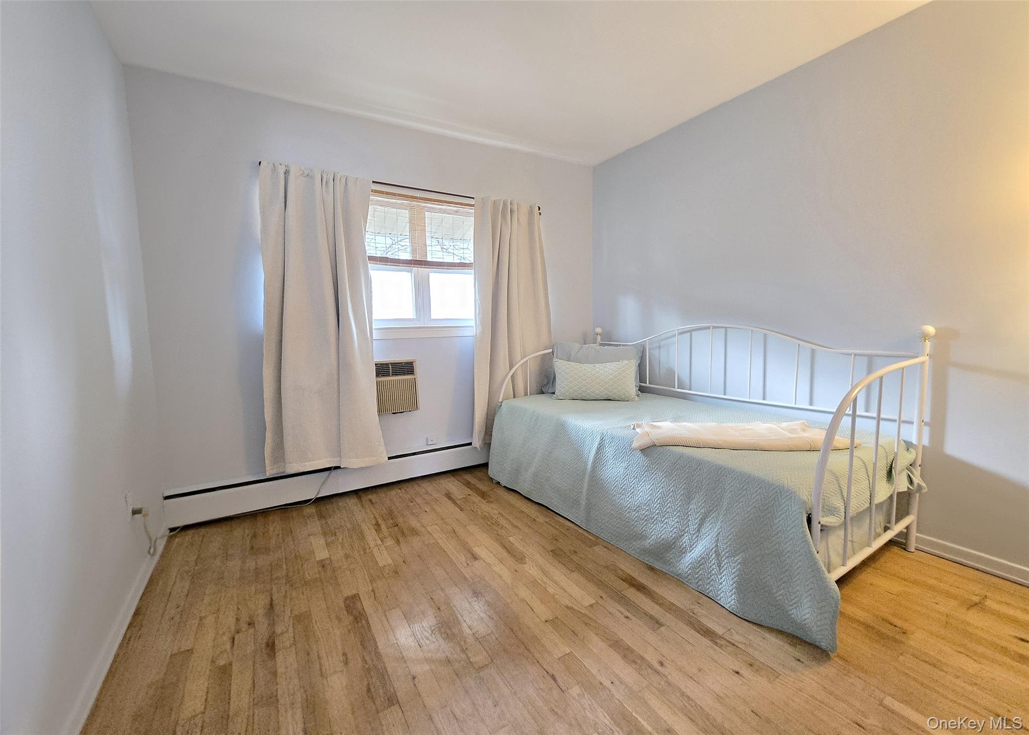 30 E Bedell Street, Freeport, NY 11520